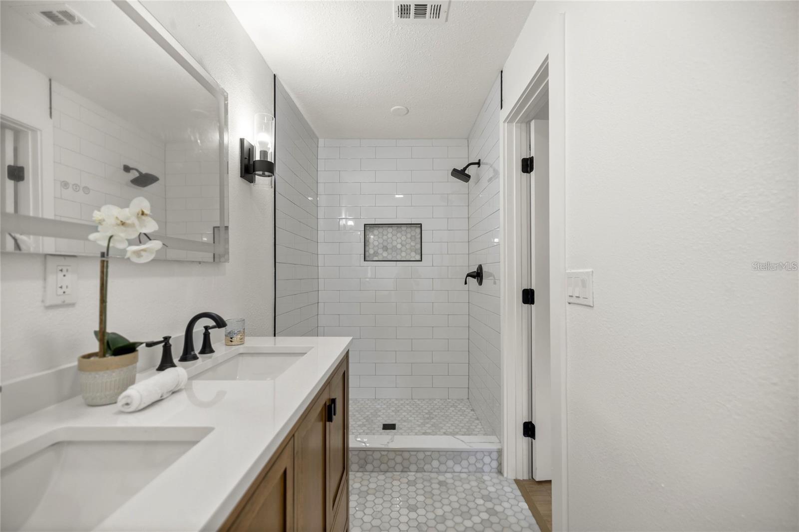 PRETTY SPGS - Residential