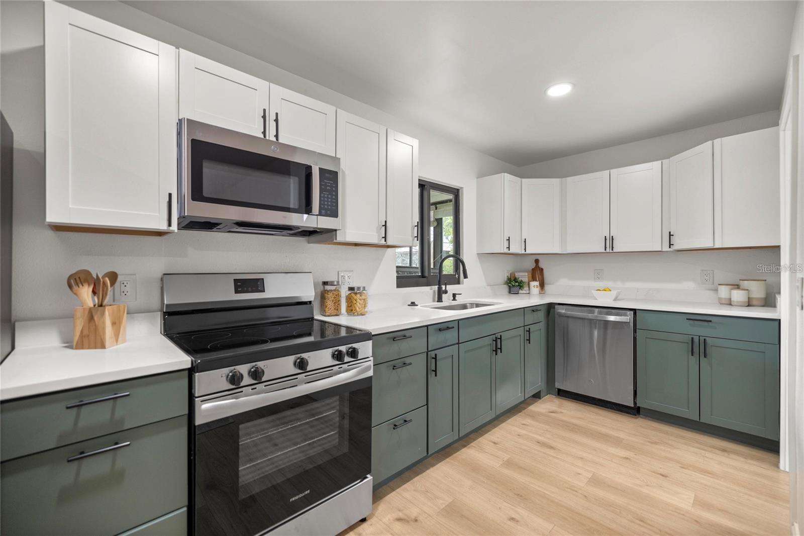 PRETTY SPGS - Residential