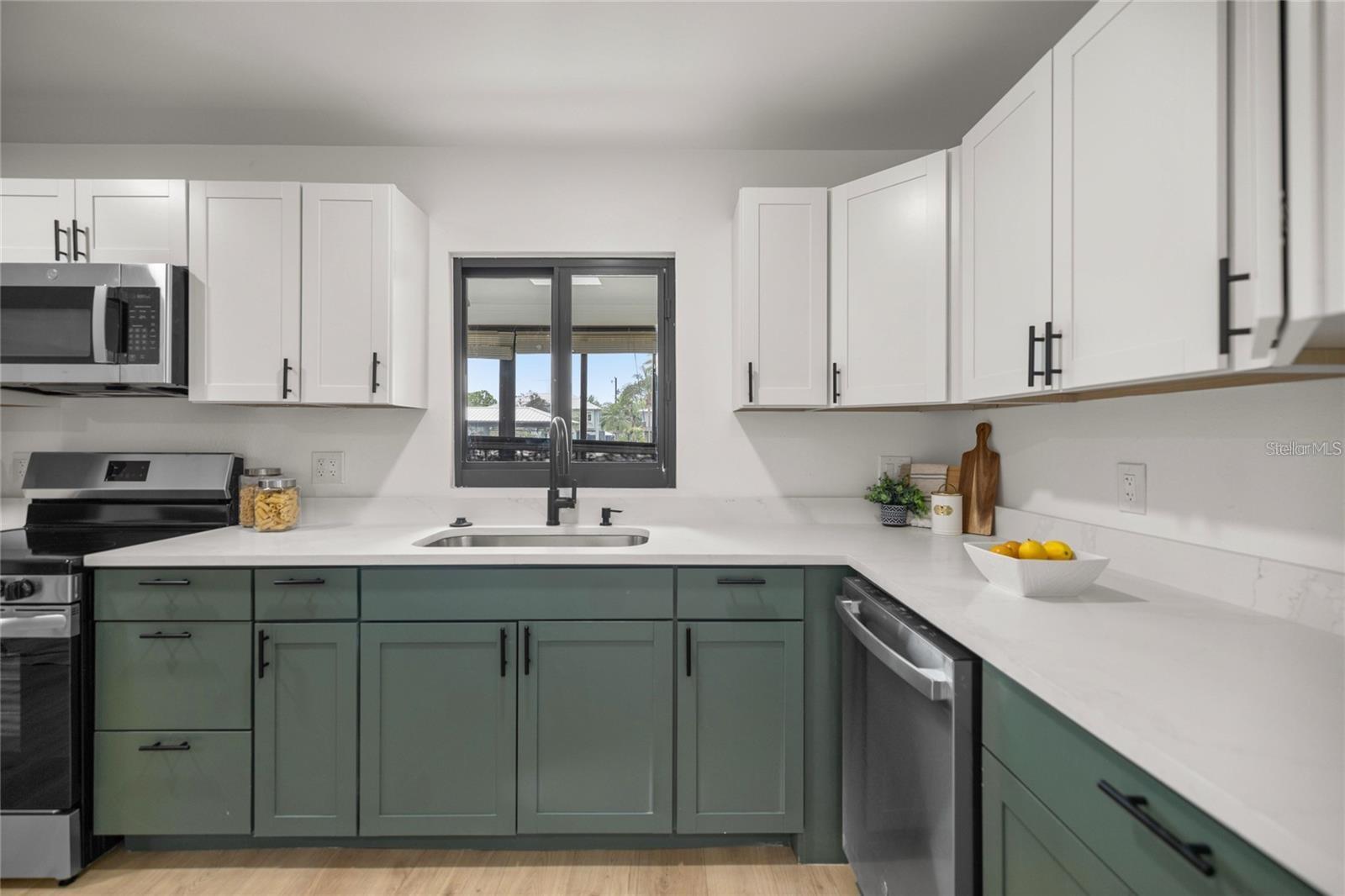 PRETTY SPGS - Residential