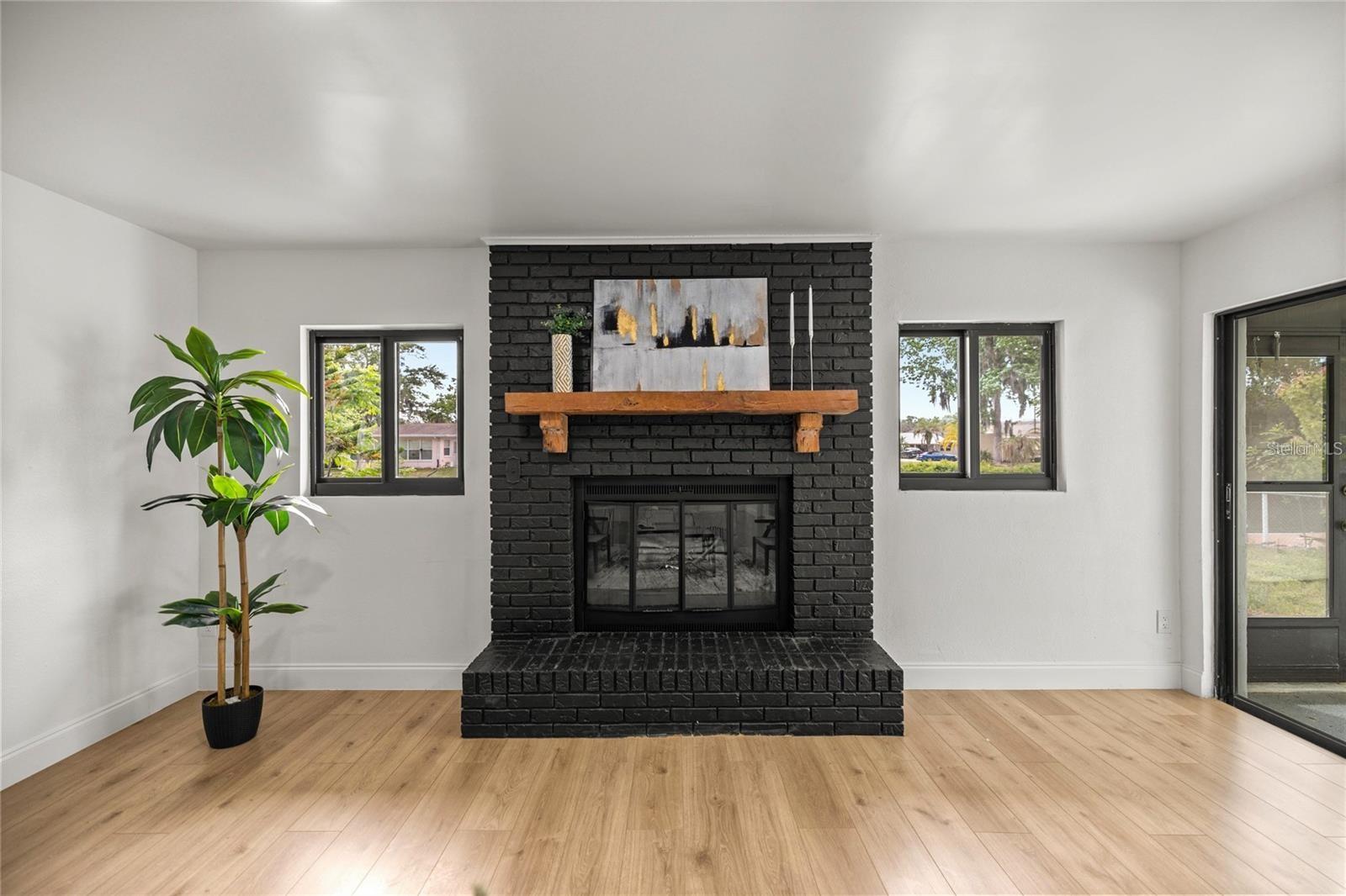 PRETTY SPGS - Residential