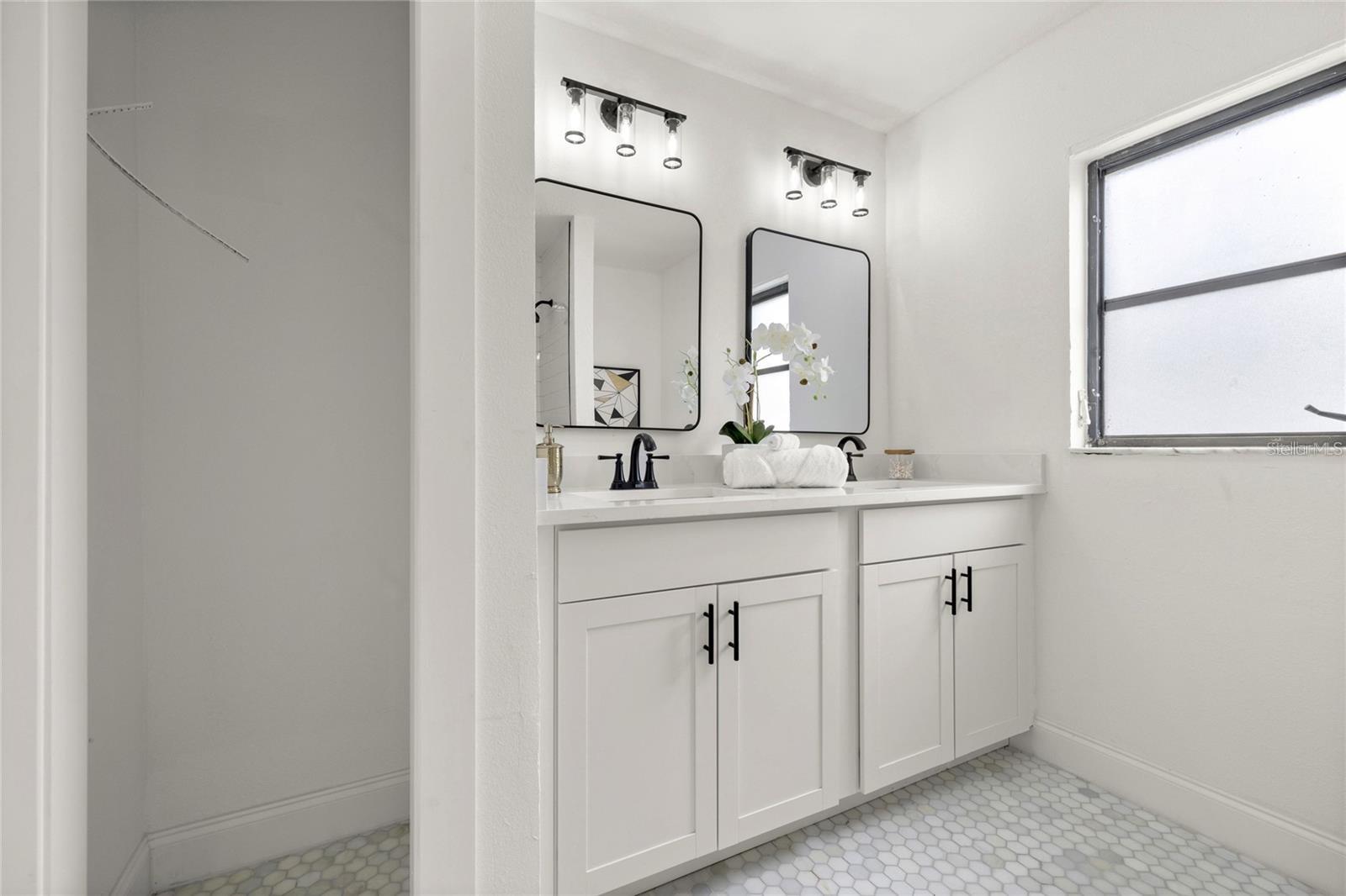 PRETTY SPGS - Residential