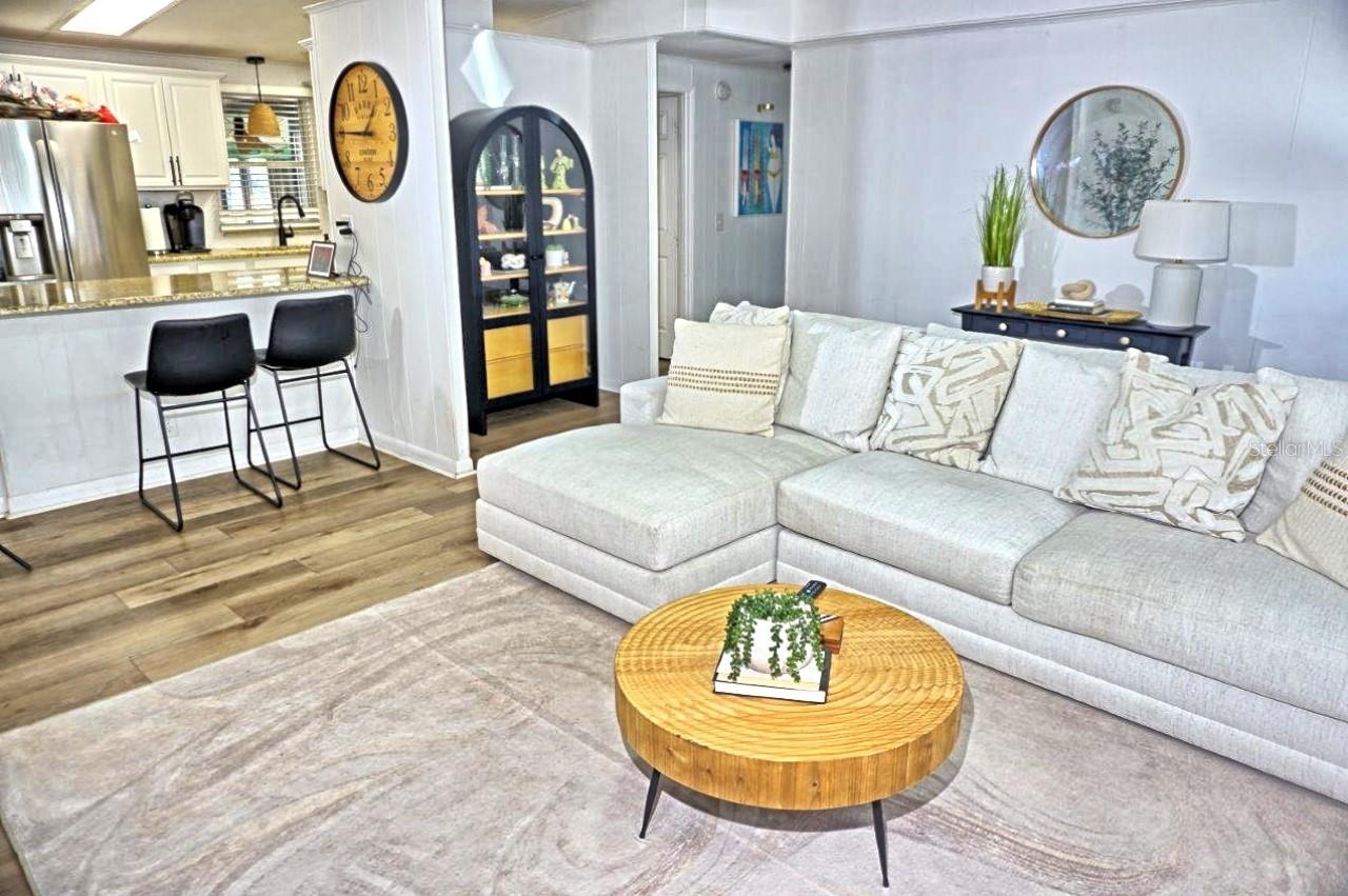 21052 LITTLE MAGENS LOOP