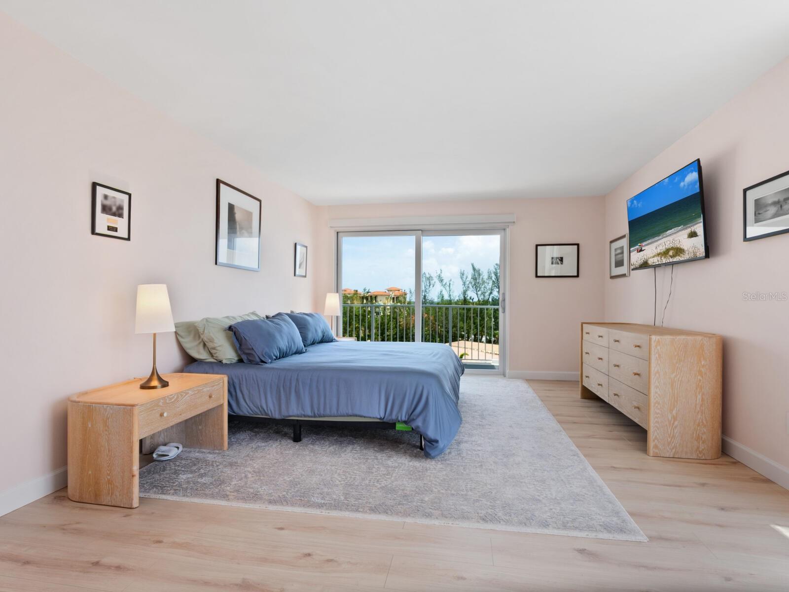 ISLANDER CLUB OF LONGBOAT - Residential