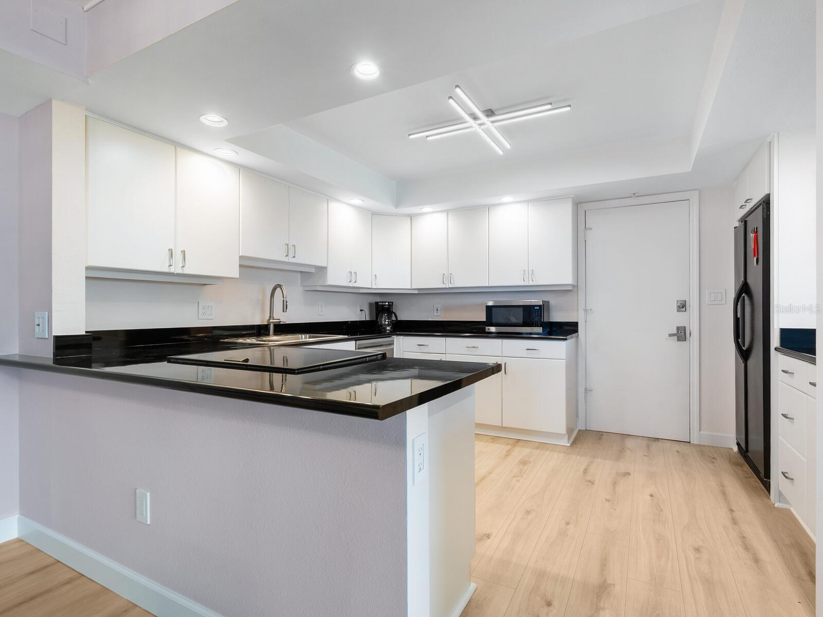 ISLANDER CLUB OF LONGBOAT - Residential