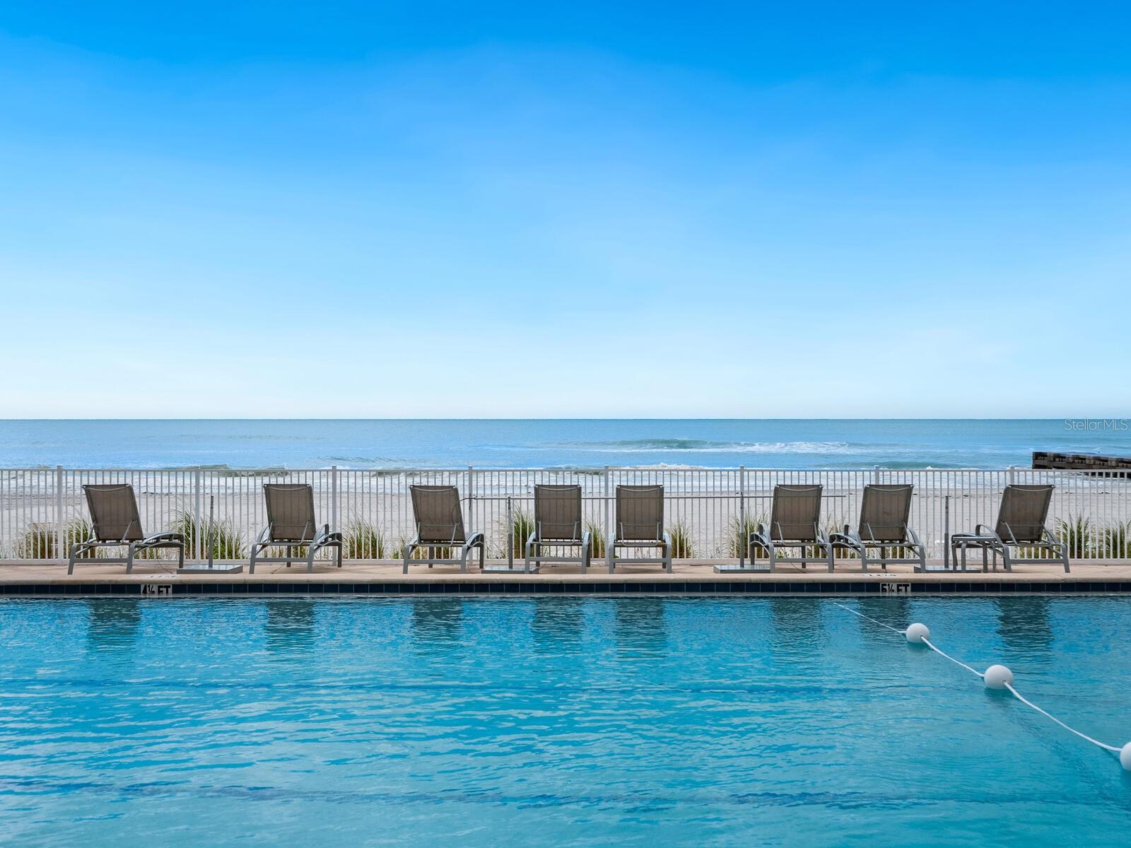 ISLANDER CLUB OF LONGBOAT - Residential