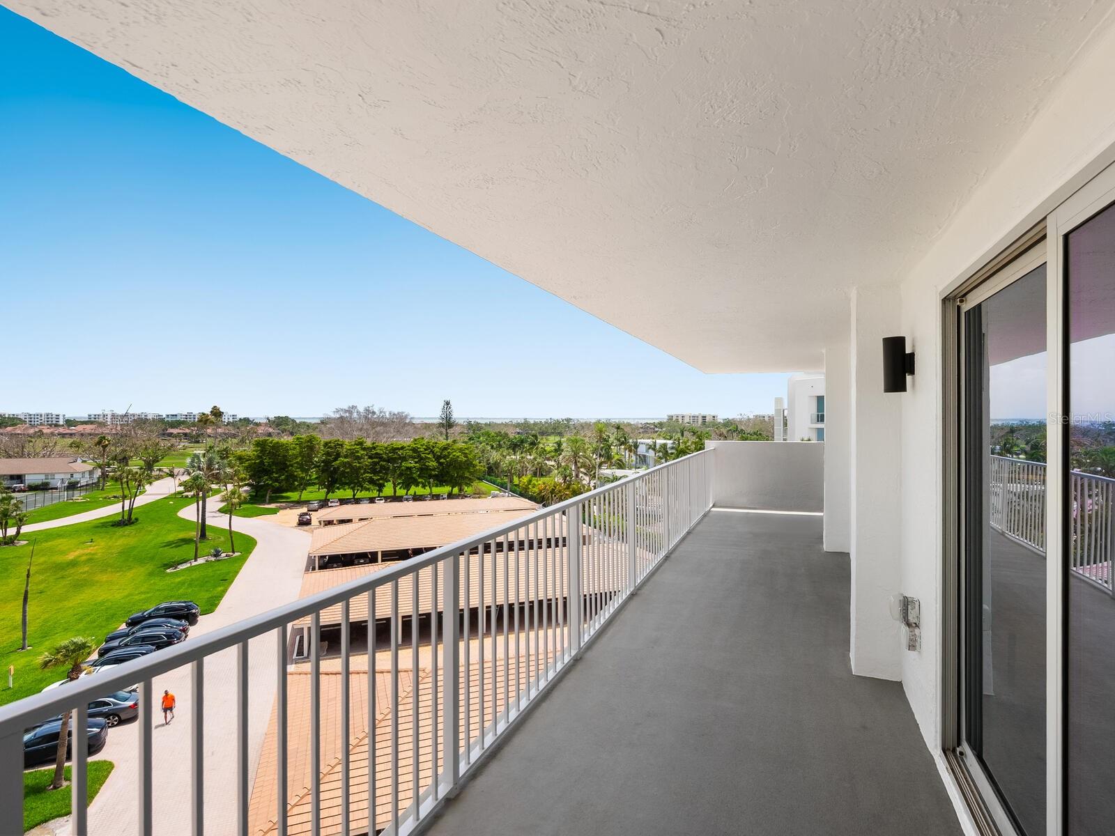 ISLANDER CLUB OF LONGBOAT - Residential