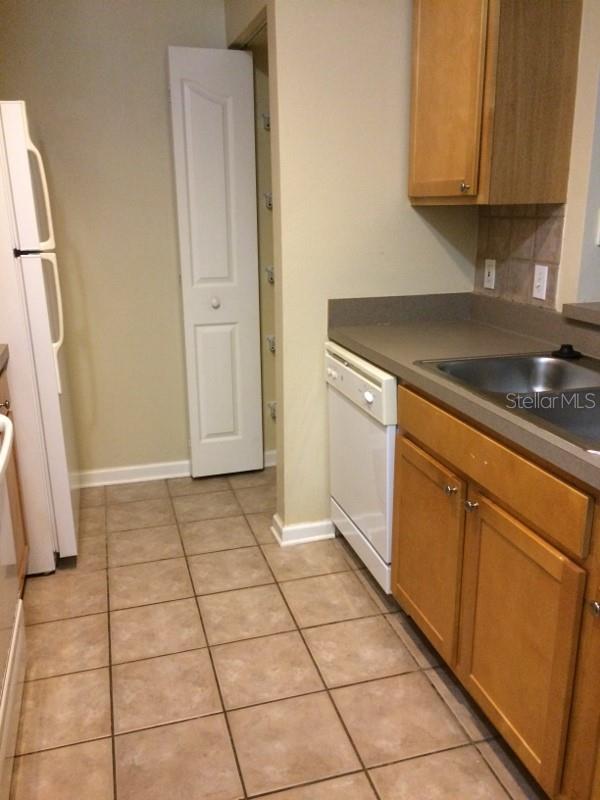 GRAND KEY CONDO - Residential Lease