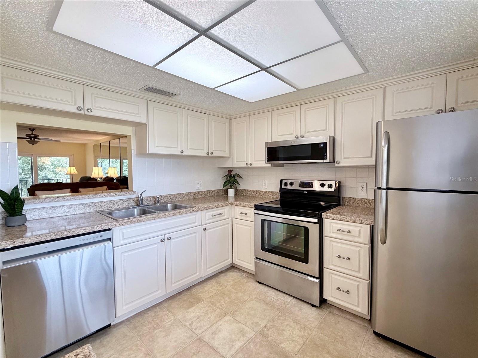 PATRICIAN OAKS - Residential