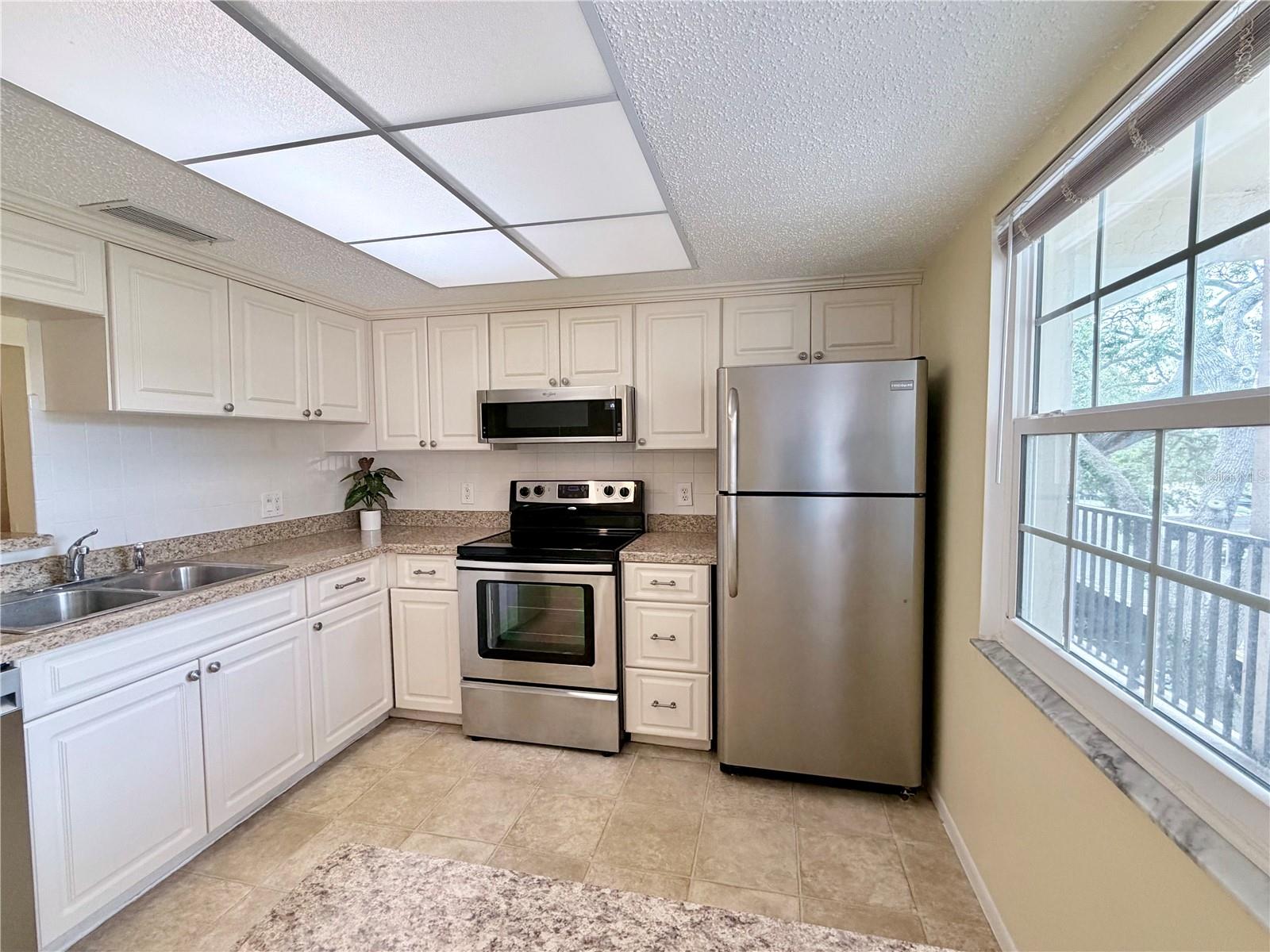 PATRICIAN OAKS - Residential