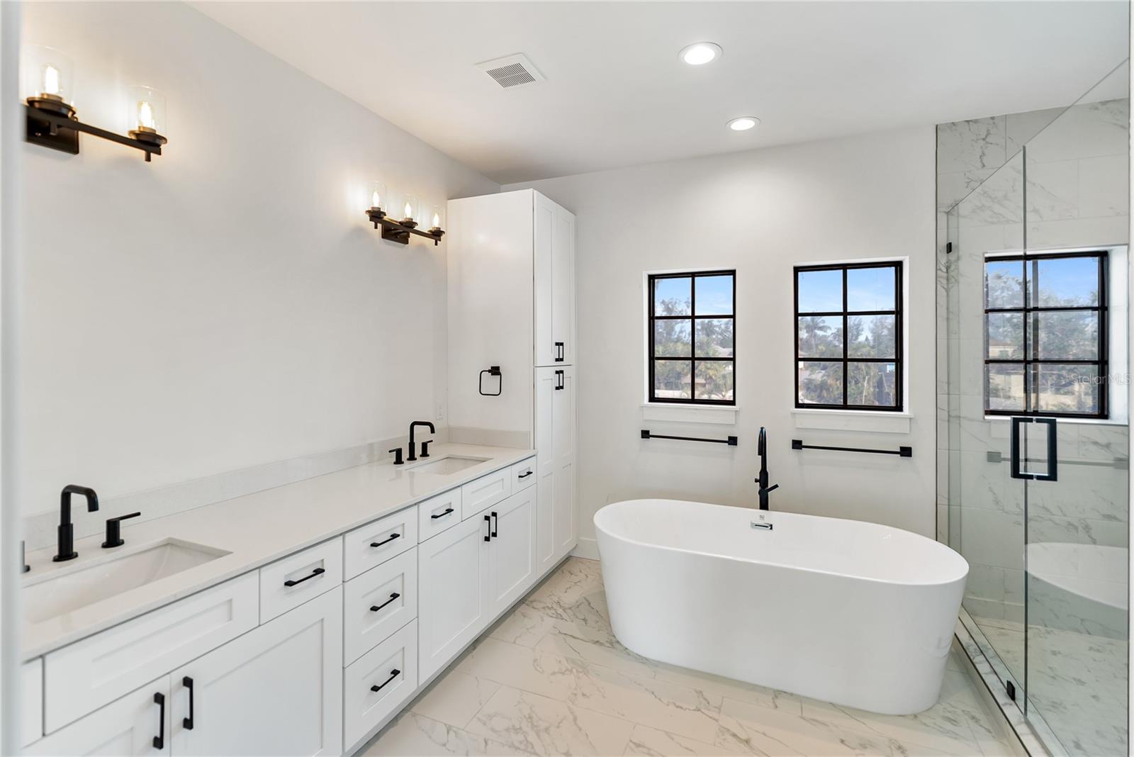 SLEEPY LAGOON PARK - Residential