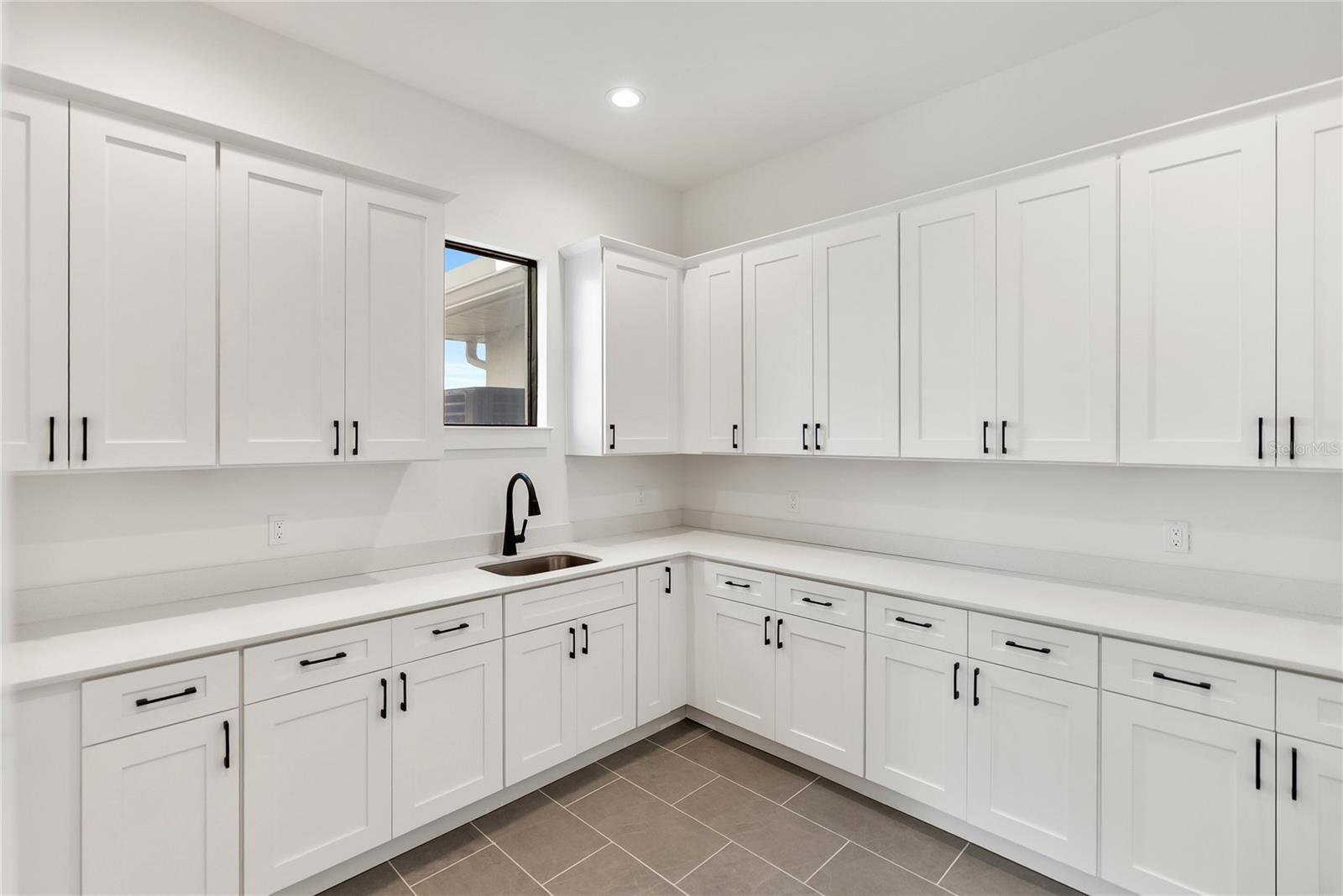 SLEEPY LAGOON PARK - Residential