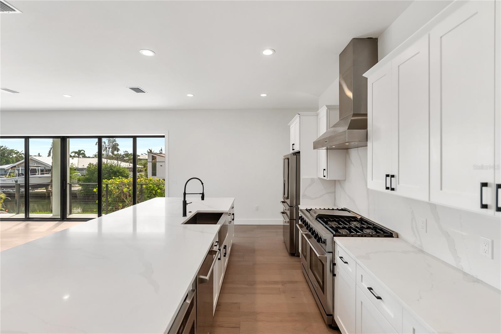 SLEEPY LAGOON PARK - Residential