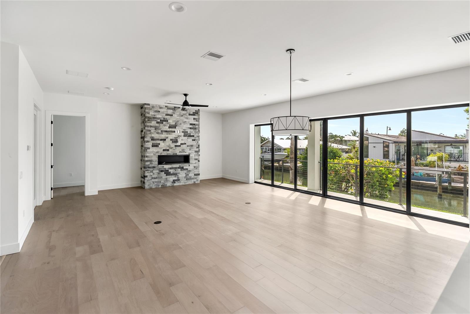 SLEEPY LAGOON PARK - Residential