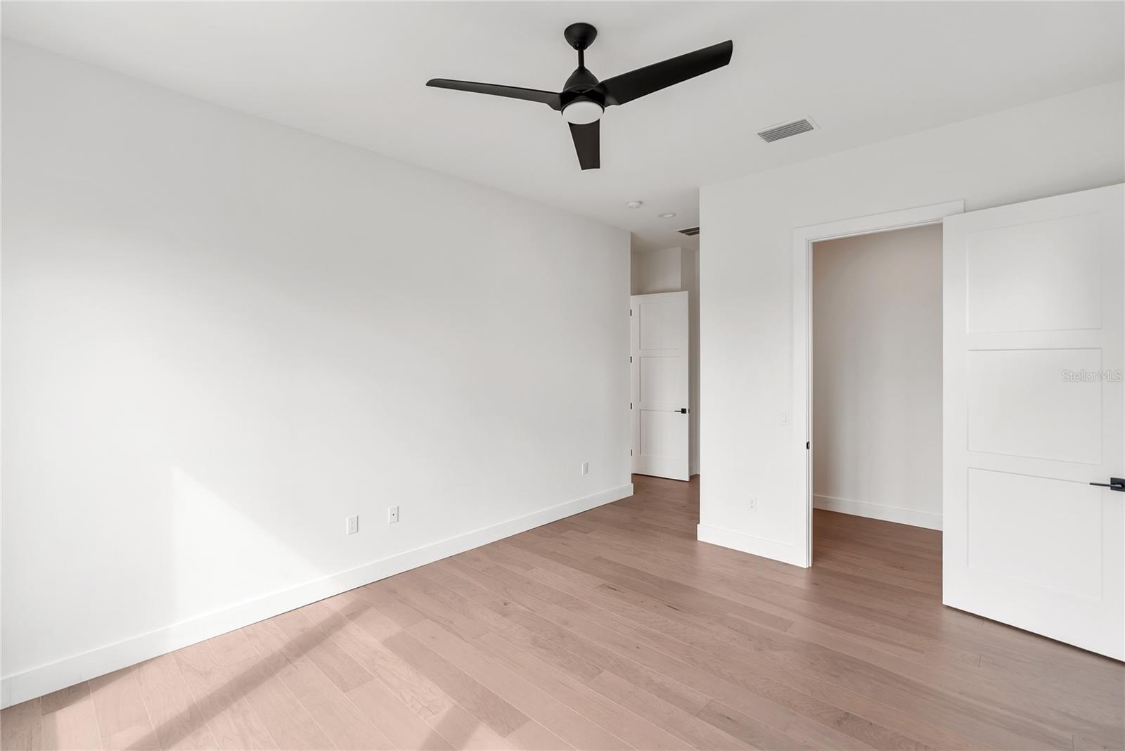 SLEEPY LAGOON PARK - Residential