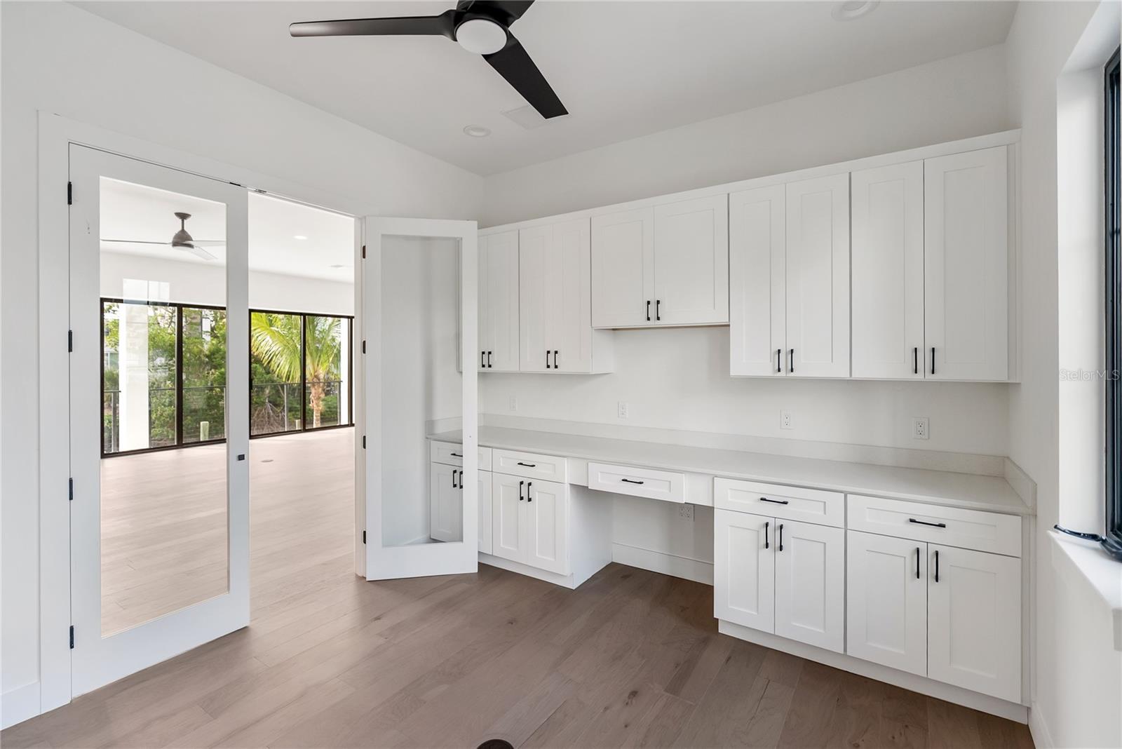 SLEEPY LAGOON PARK - Residential