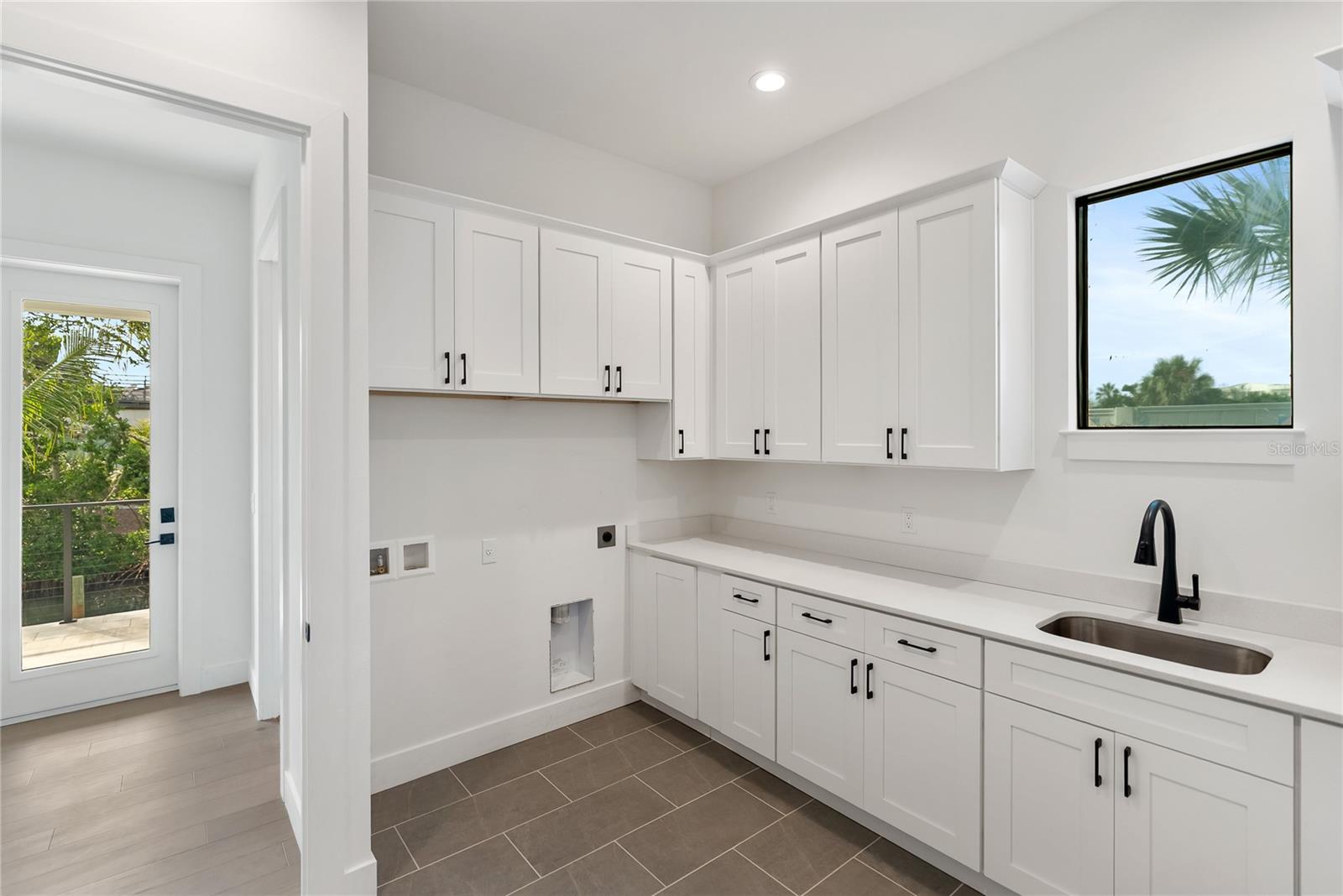 SLEEPY LAGOON PARK - Residential