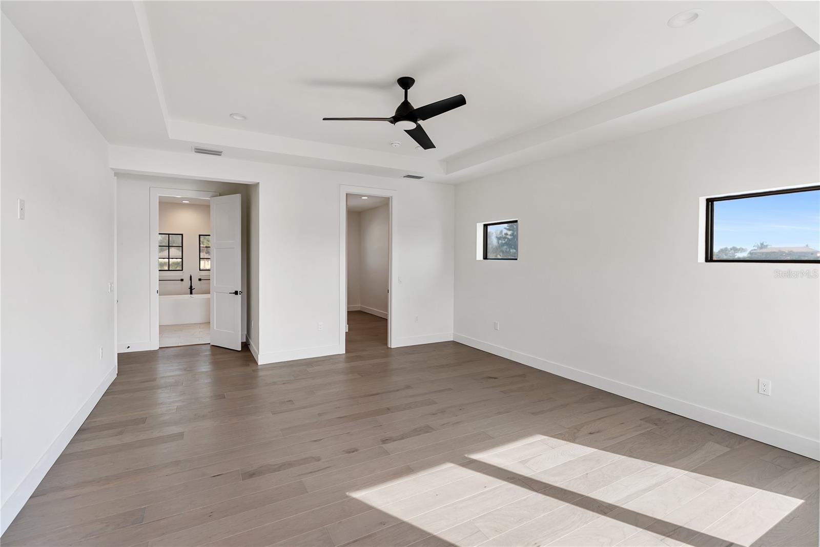 SLEEPY LAGOON PARK - Residential