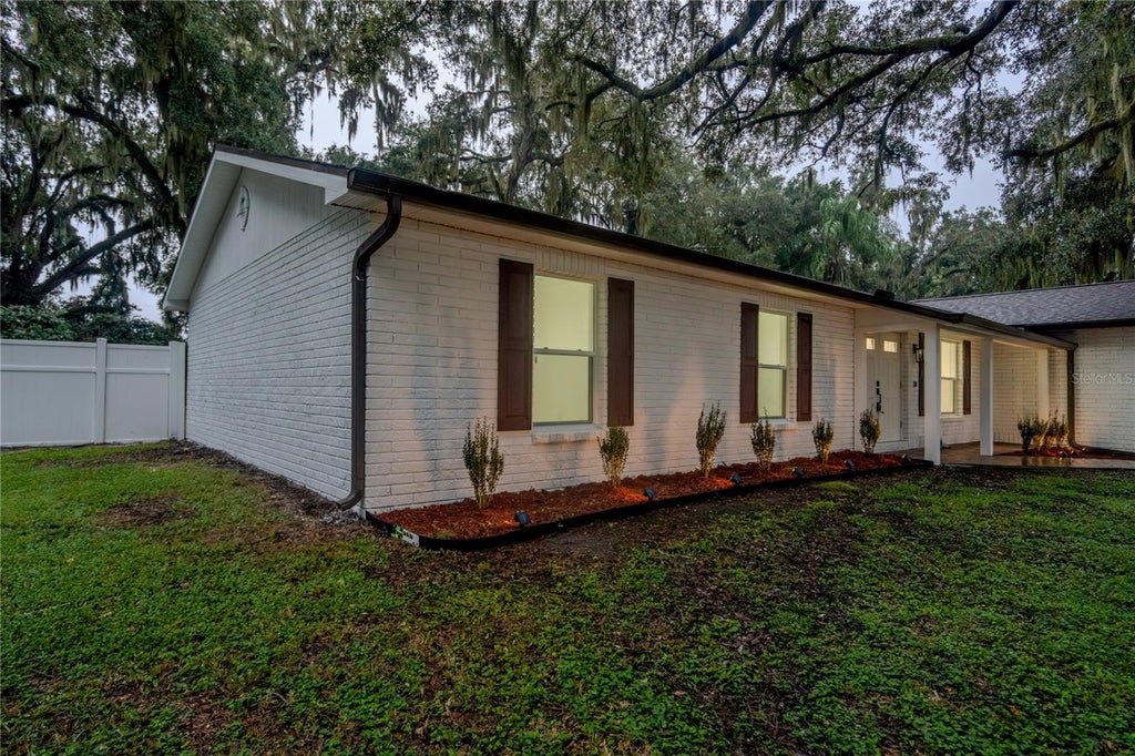 Photo of 611 Rooks Road, Seffner, FL 33584 (MLS # TB8556388)
