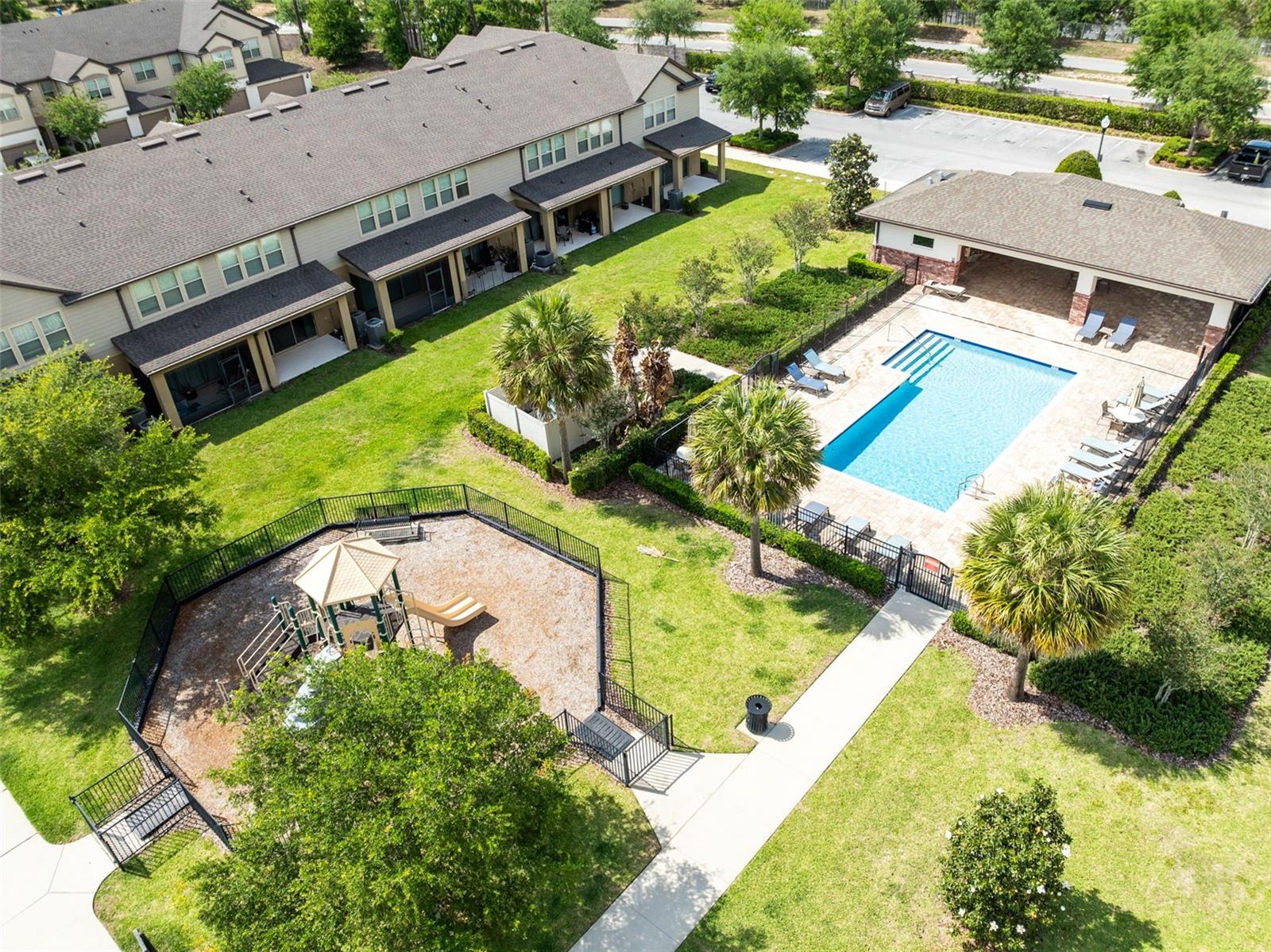 EMERSON NORTH TWNHMS - Residential