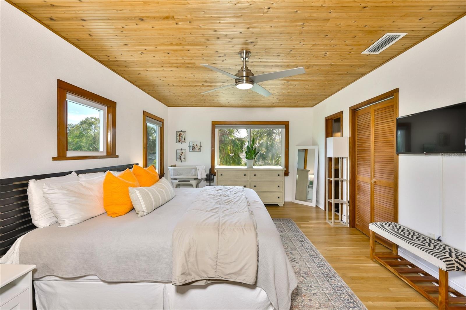 VERA MANOR - Residential