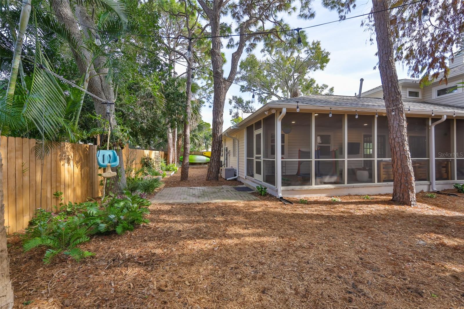 VERA MANOR - Residential