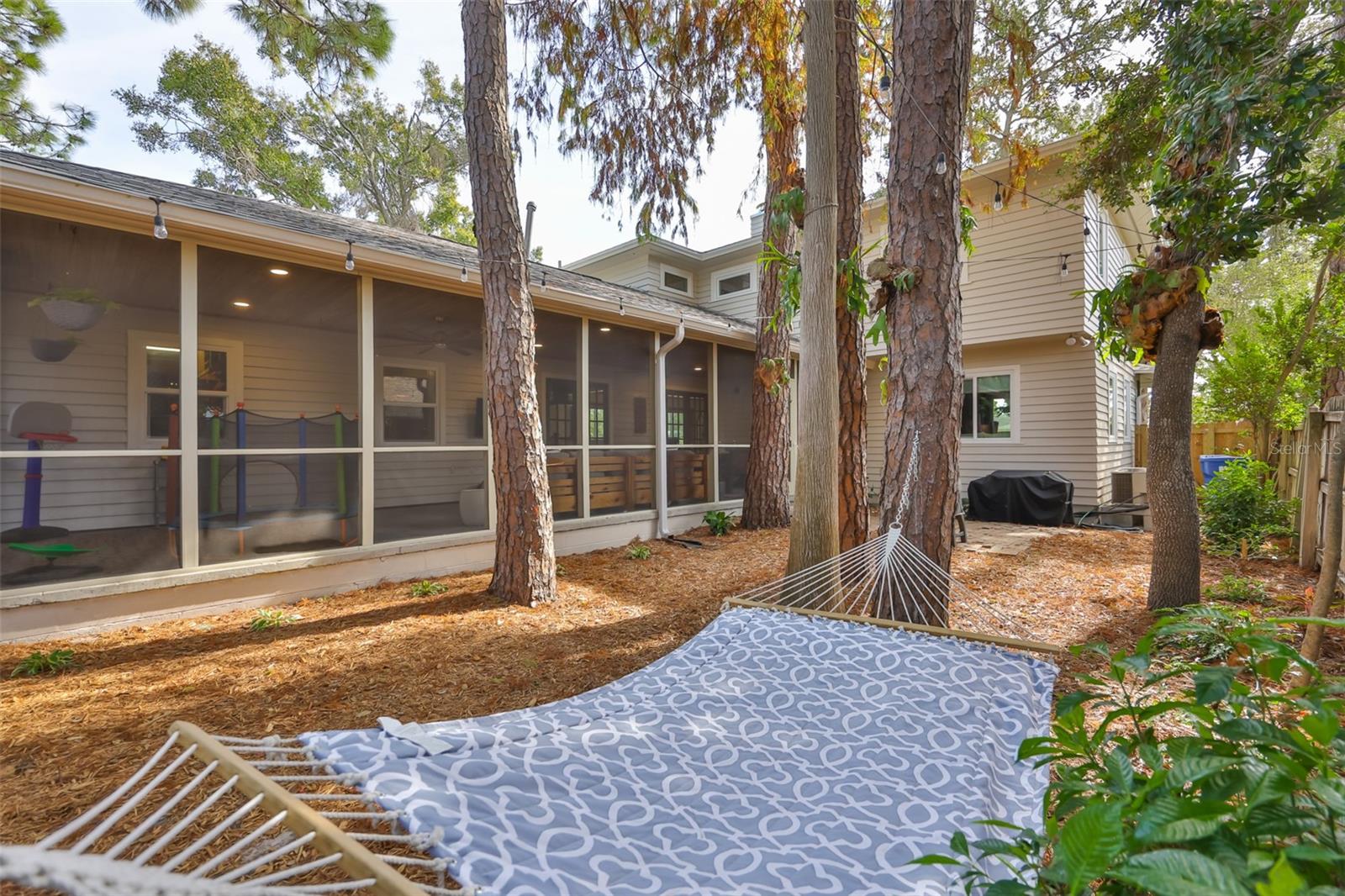 VERA MANOR - Residential