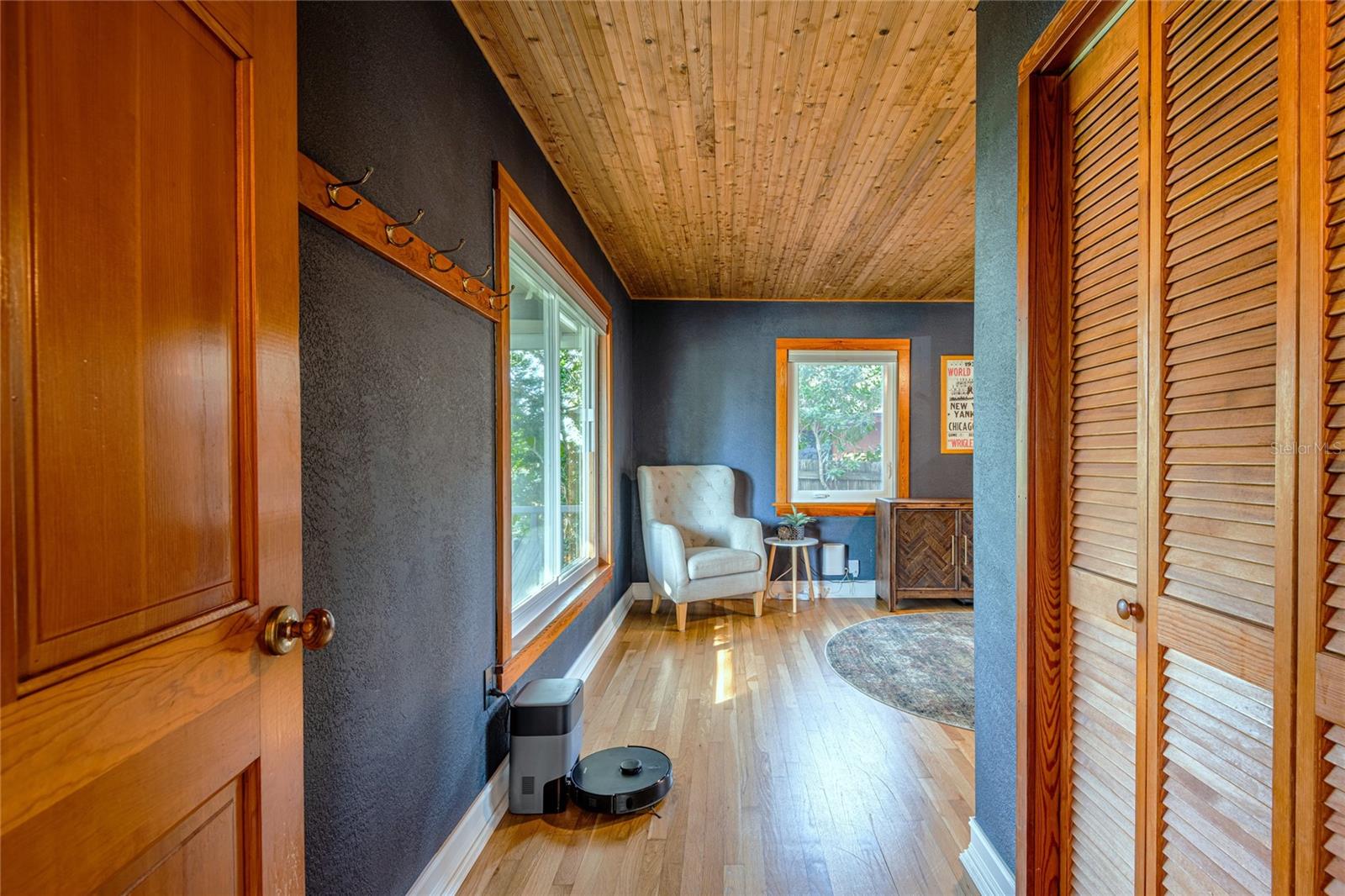 VERA MANOR - Residential