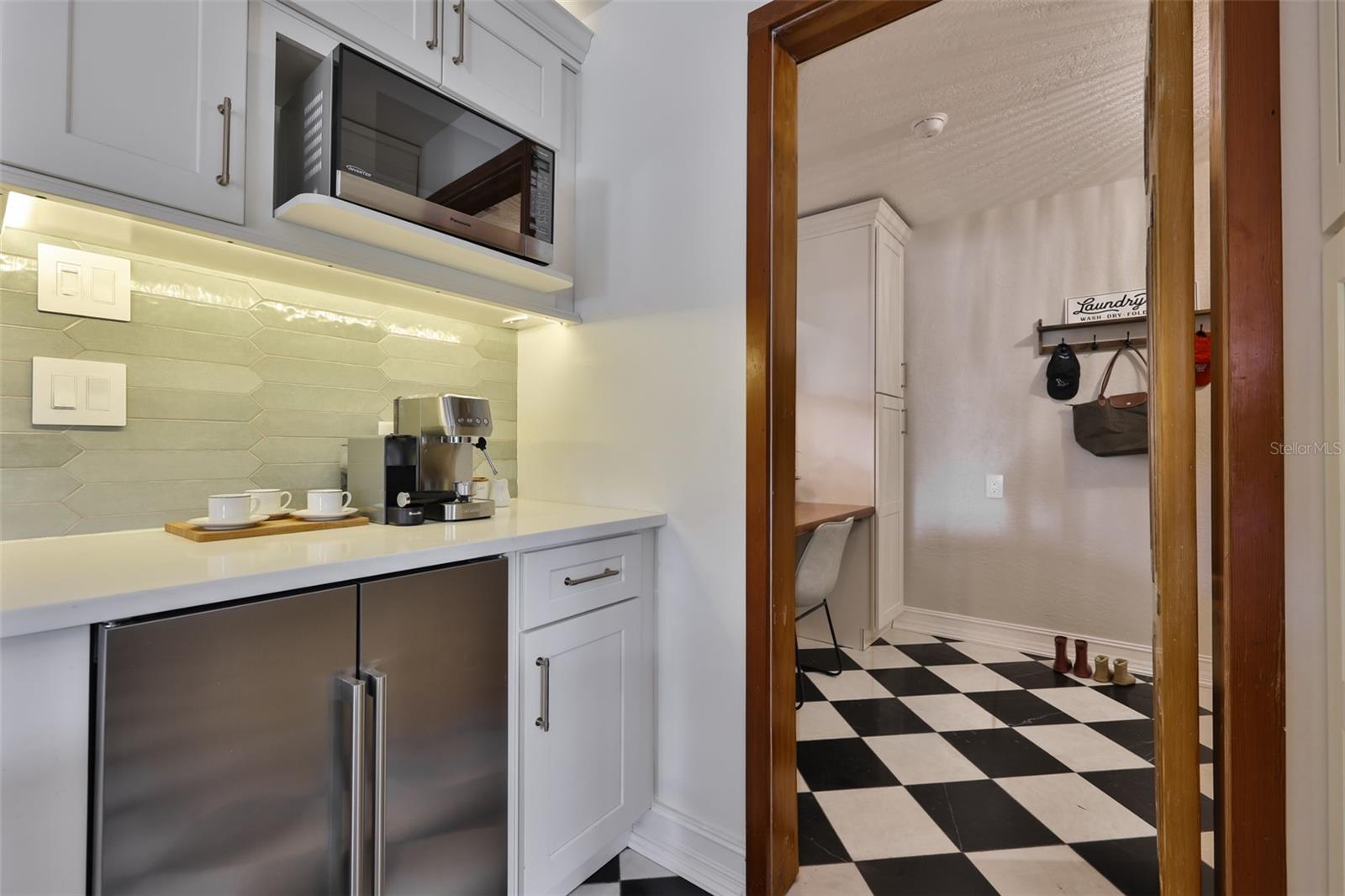 VERA MANOR - Residential