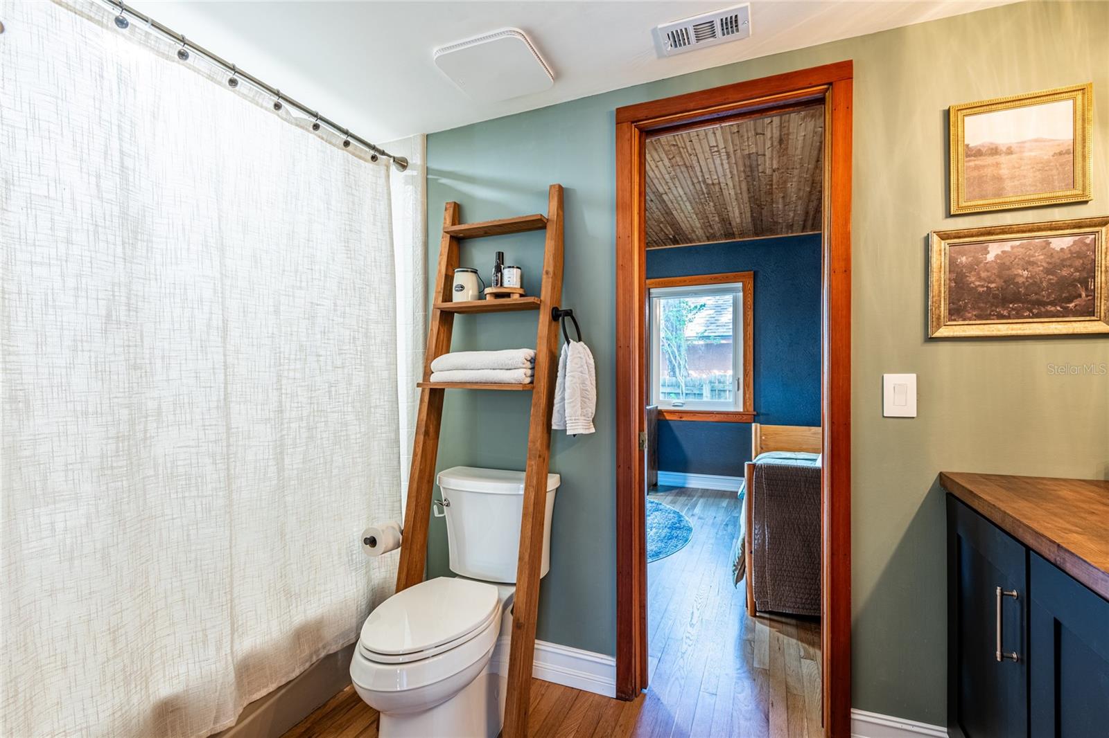 VERA MANOR - Residential