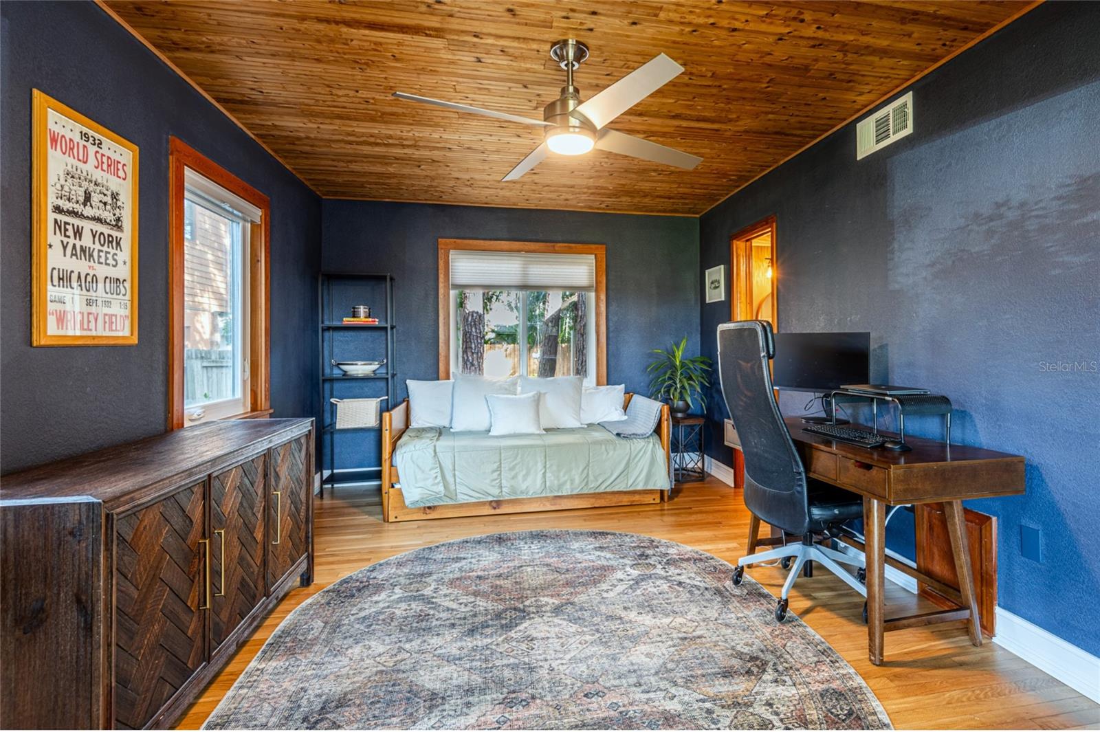 VERA MANOR - Residential