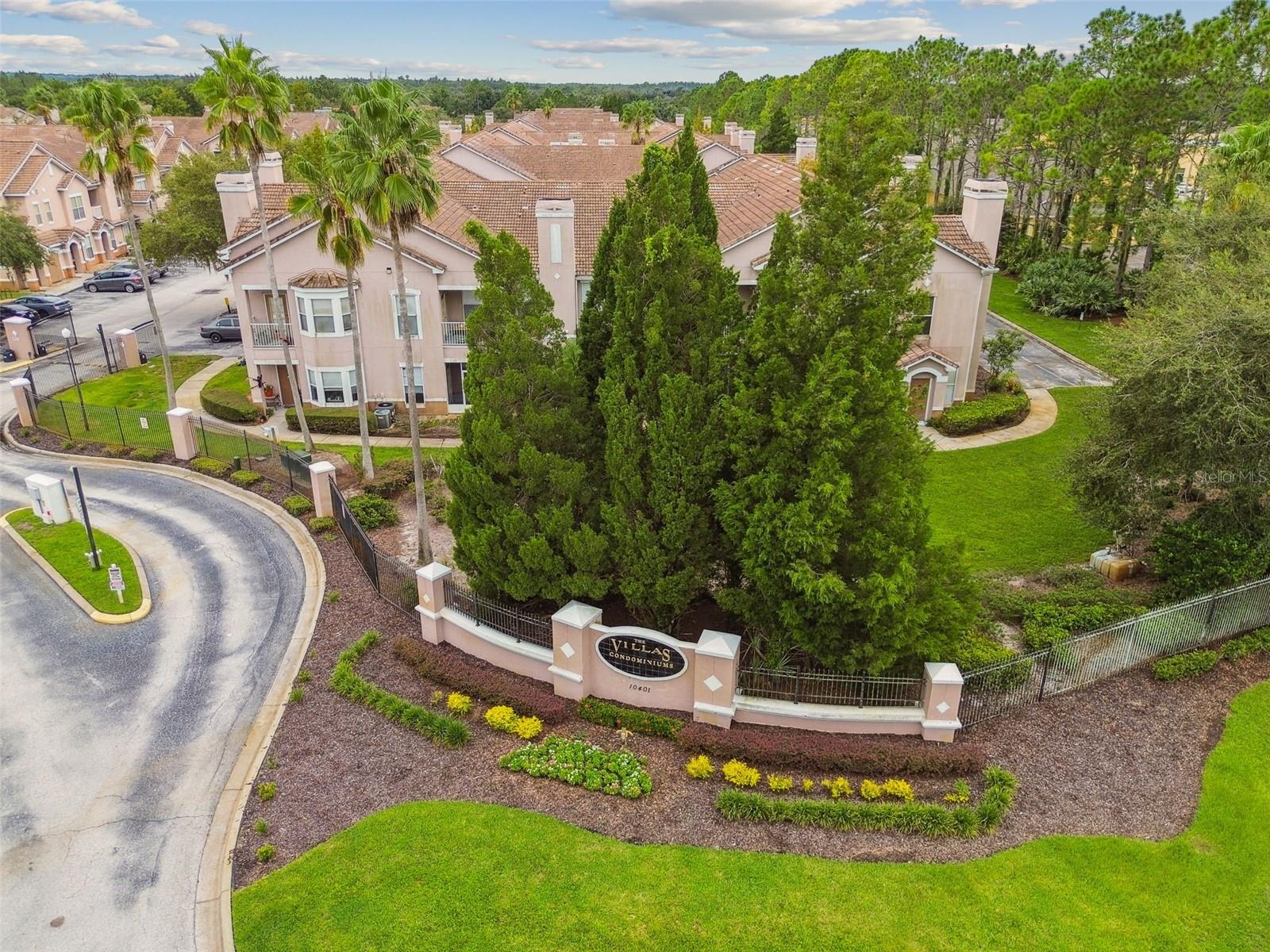 THE VILLAS CONDO - Residential