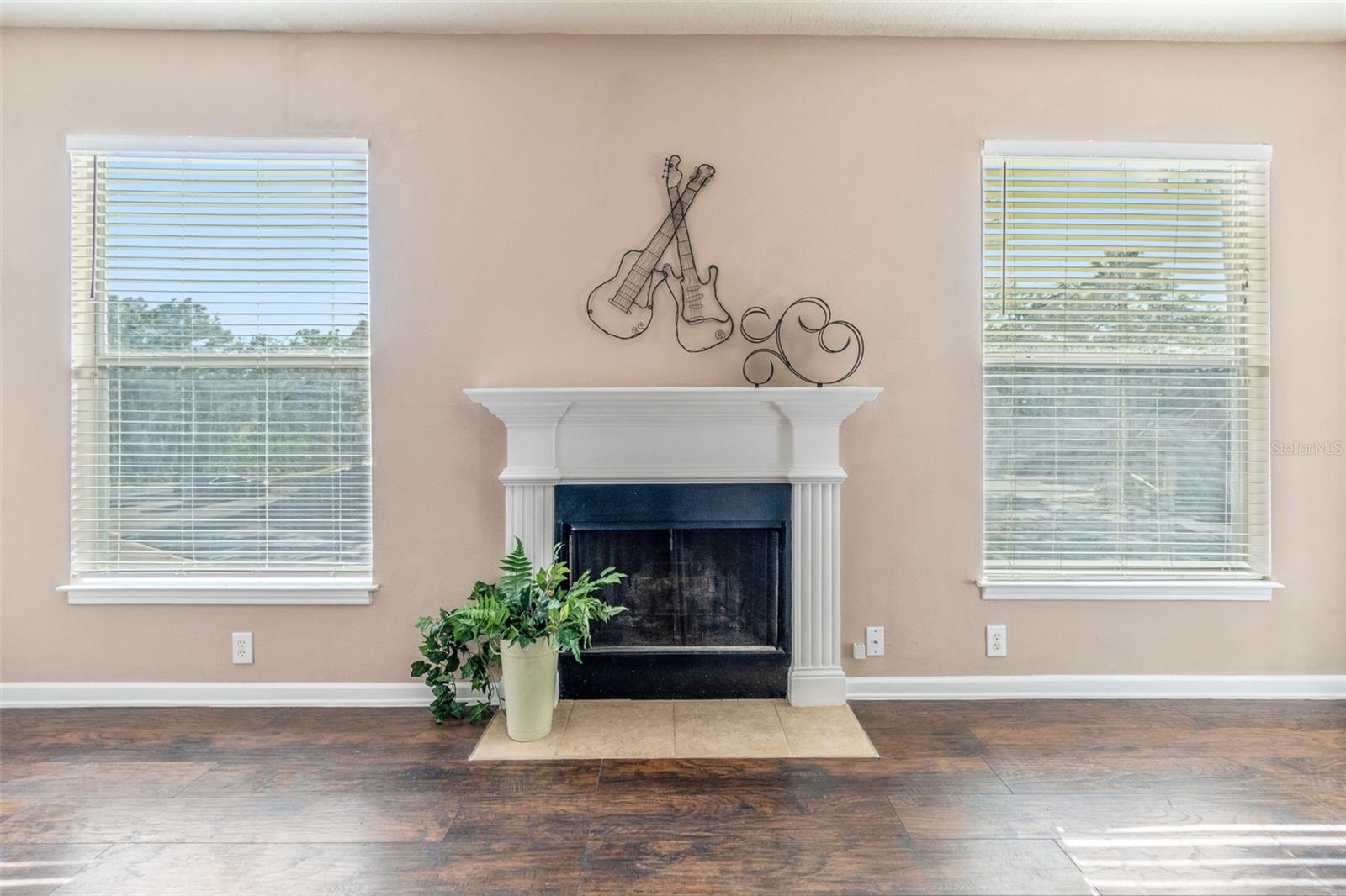 THE VILLAS CONDO - Residential