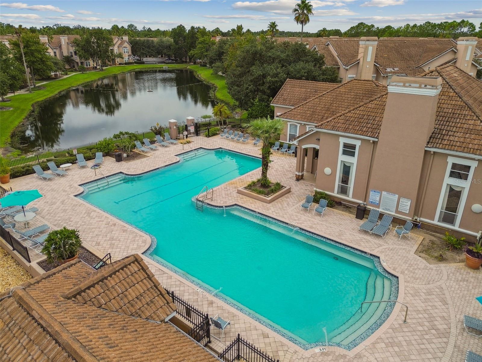 THE VILLAS CONDO - Residential