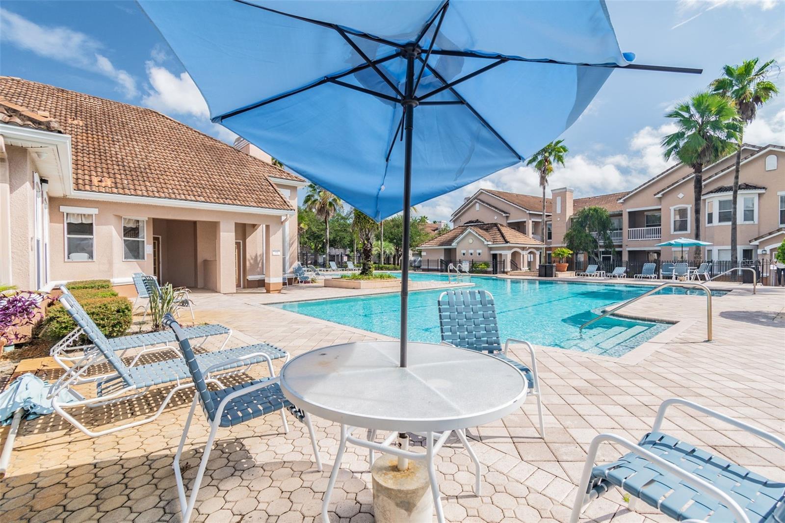 THE VILLAS CONDO - Residential