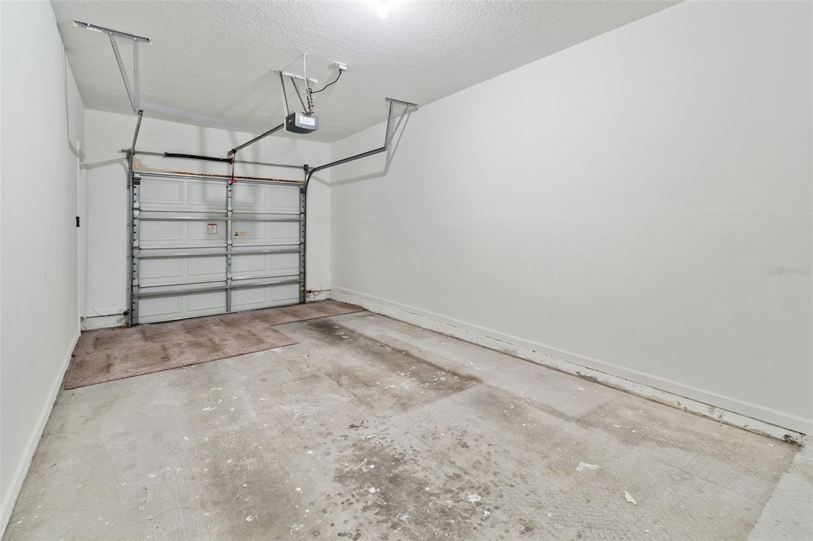 THE VILLAS CONDO - Residential