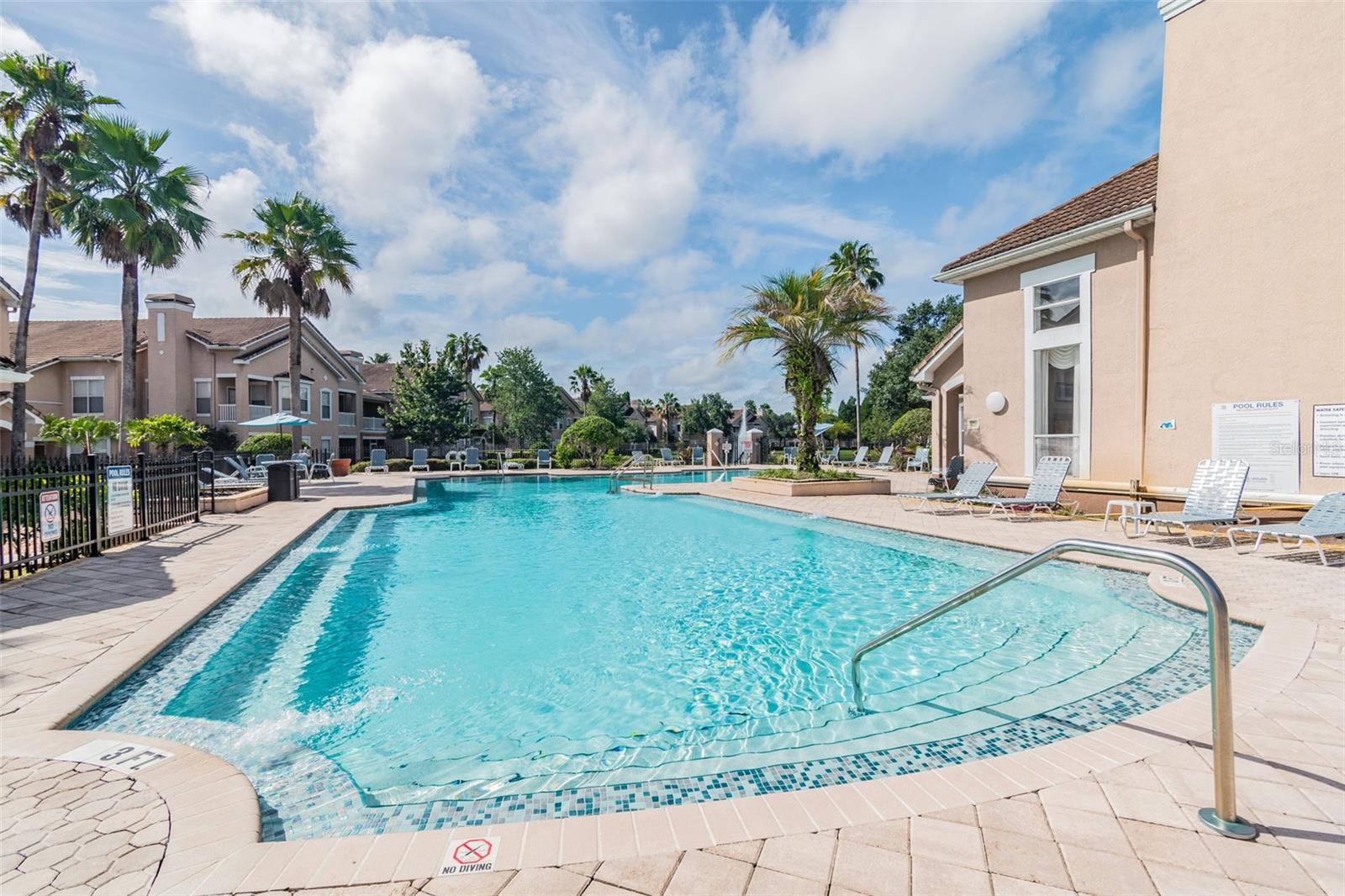 THE VILLAS CONDO - Residential