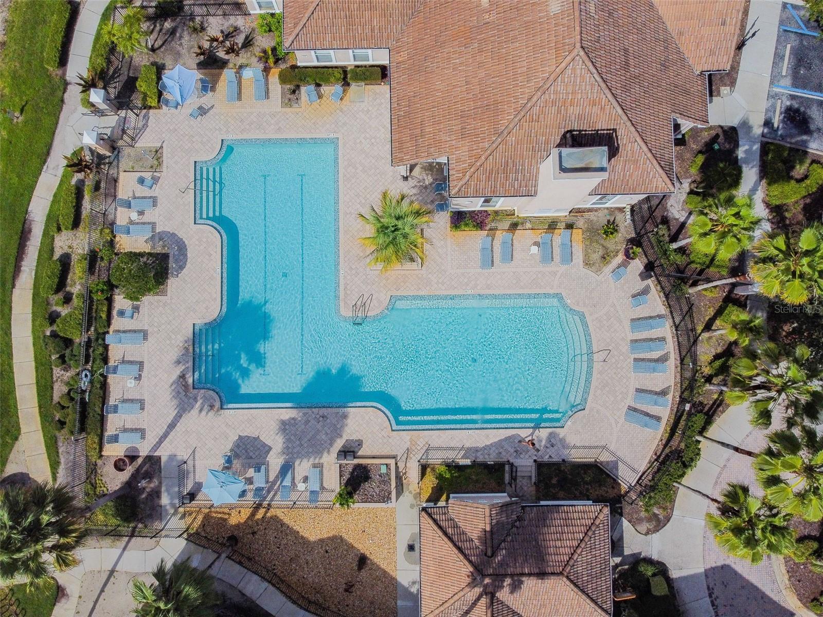 THE VILLAS CONDO - Residential