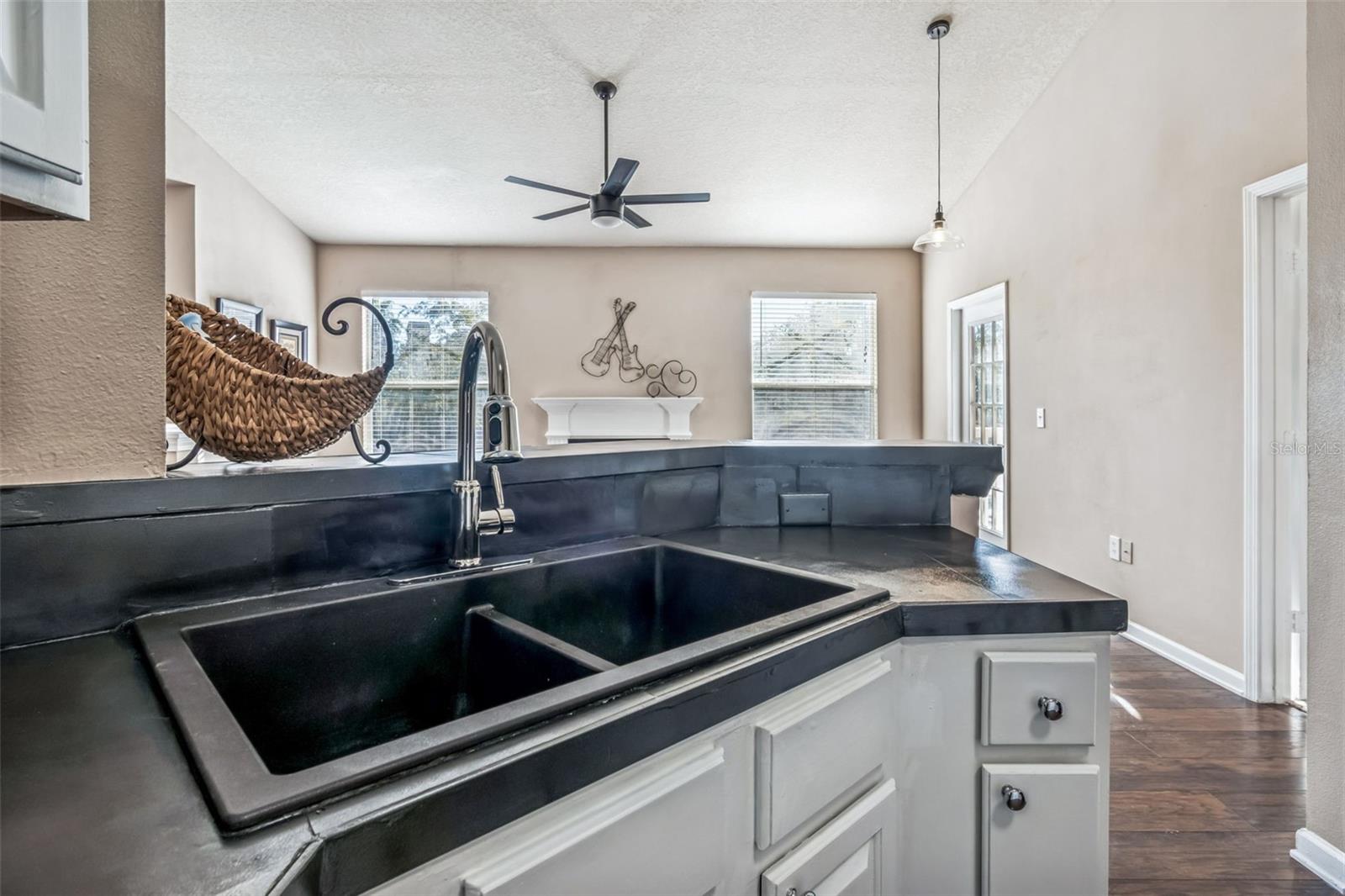 THE VILLAS CONDO - Residential