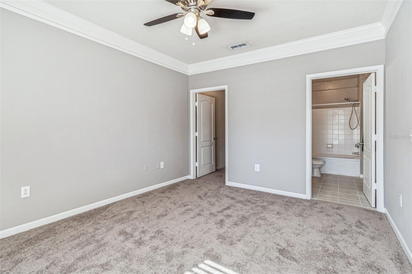 THE VILLAS CONDO - Residential