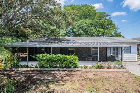 A home in PALM HARBOR