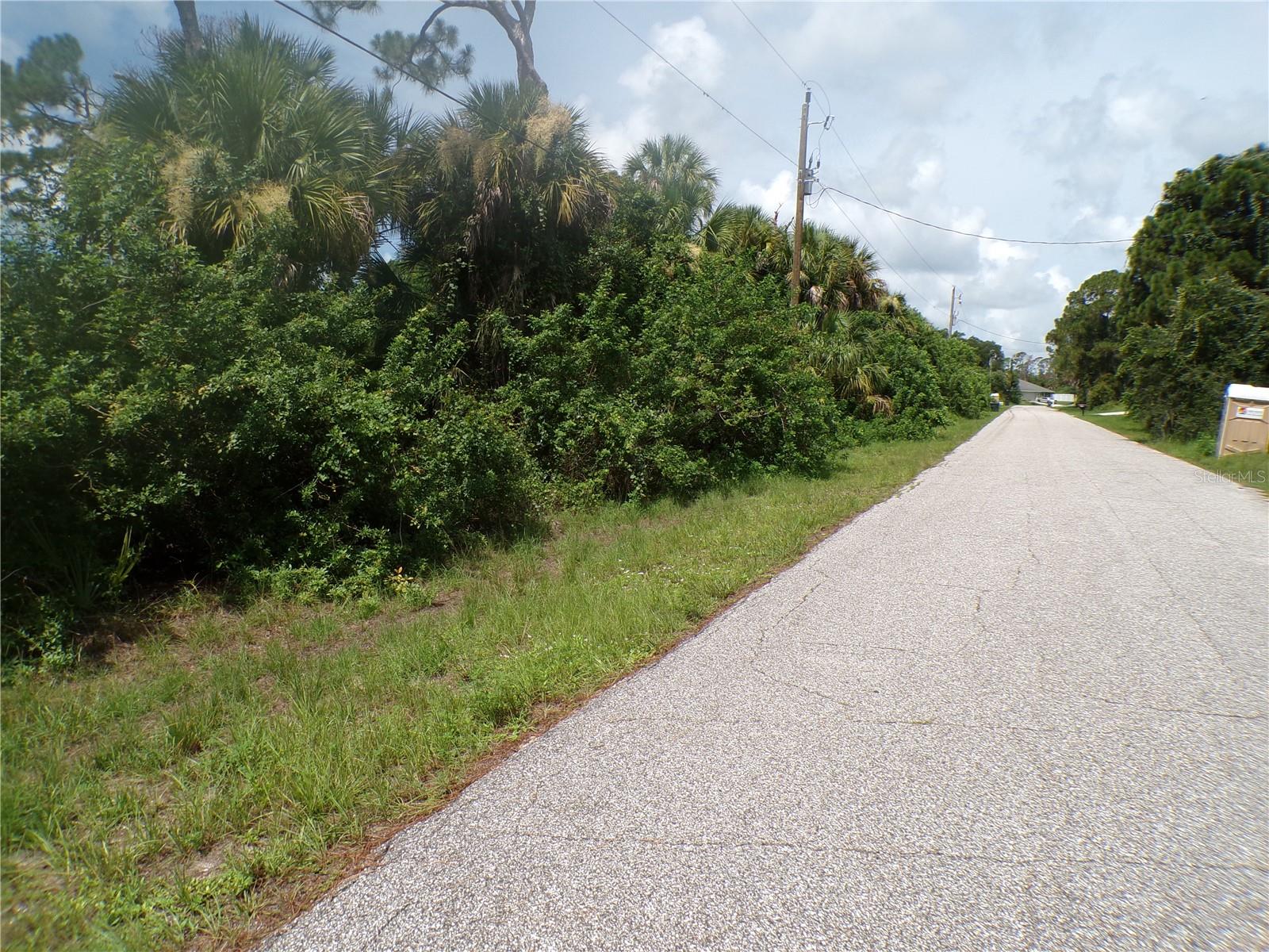 SAN SALVADOR ROAD