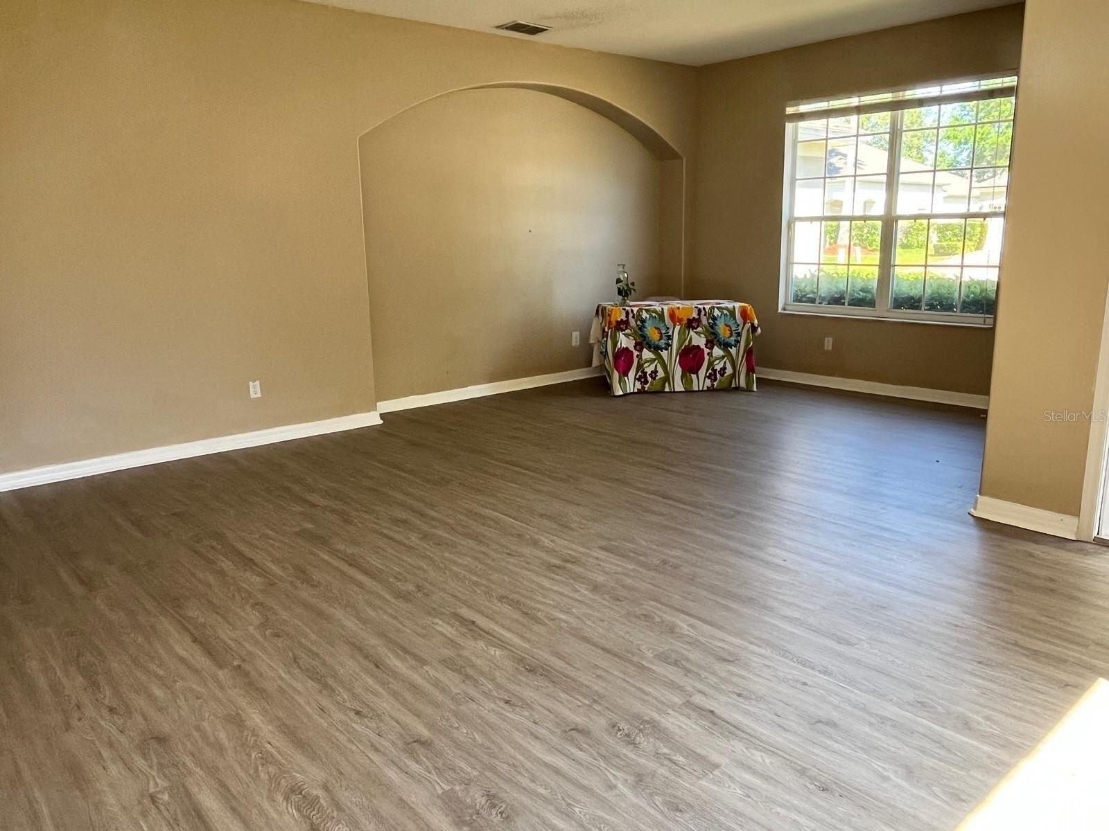 2520 AZZURRA LANE