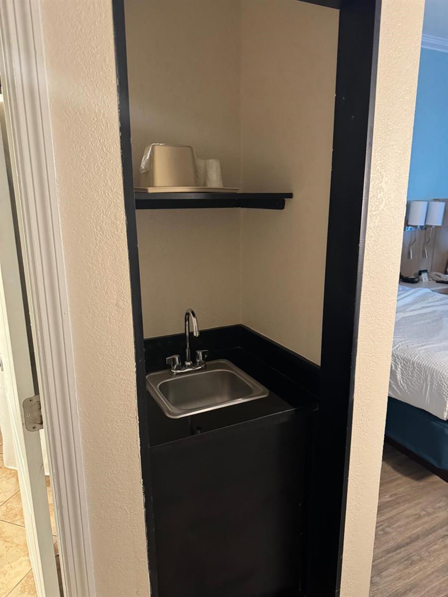 MERIDIAN PALMS COMMERCIAL CONDO - Residential