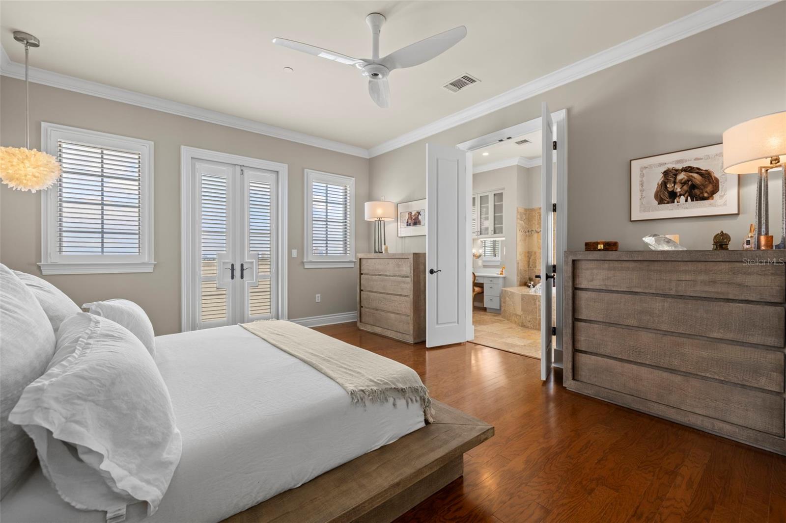 THE VALENCIA IN OLD HYDE PARK - Residential Lease