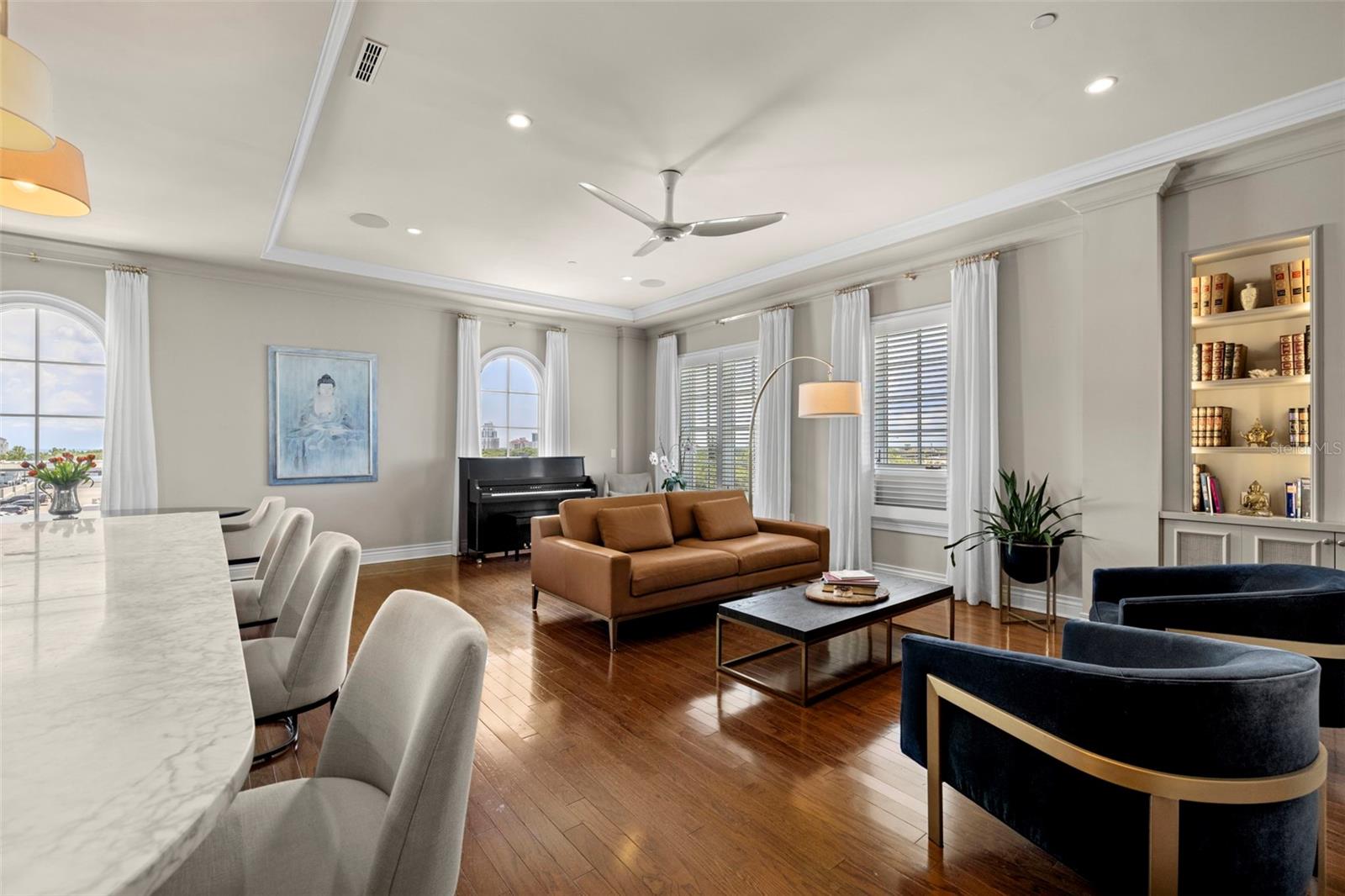 THE VALENCIA IN OLD HYDE PARK - Residential Lease