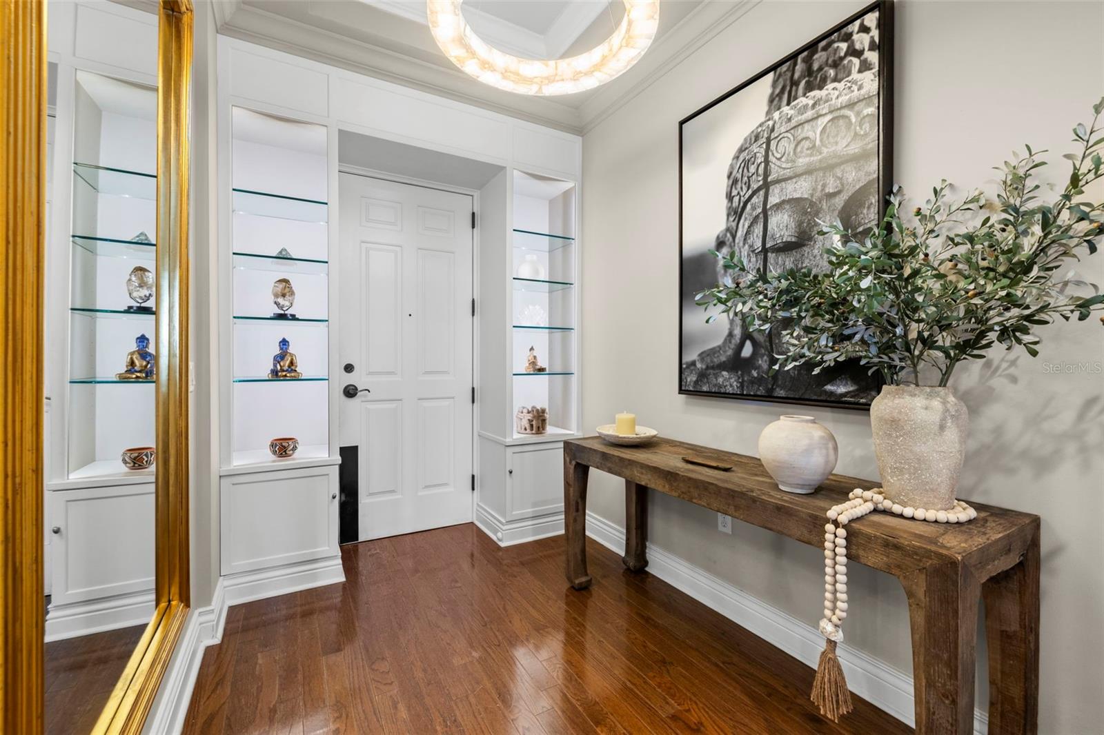 THE VALENCIA IN OLD HYDE PARK - Residential Lease