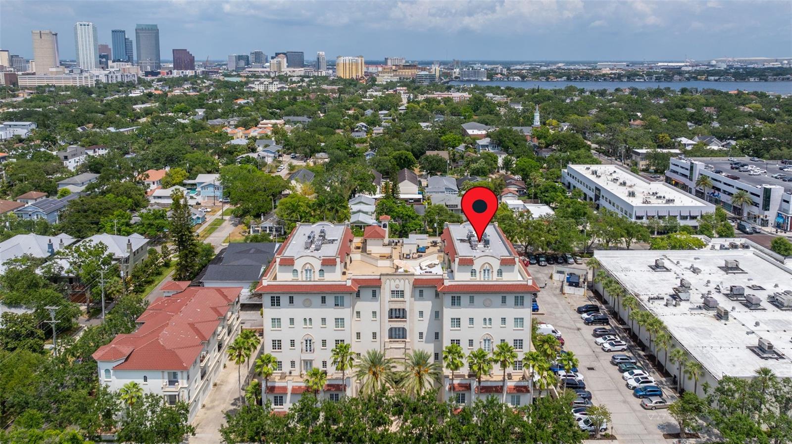 THE VALENCIA IN OLD HYDE PARK - Residential Lease