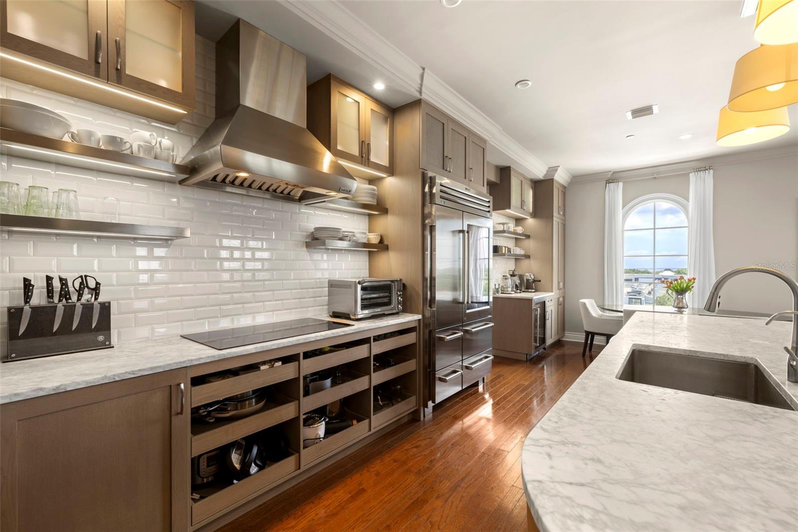 THE VALENCIA IN OLD HYDE PARK - Residential Lease