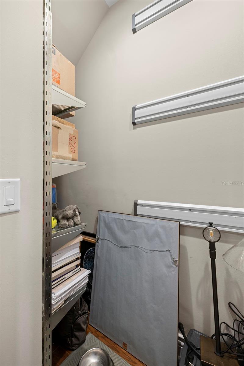 THE VALENCIA IN OLD HYDE PARK - Residential Lease