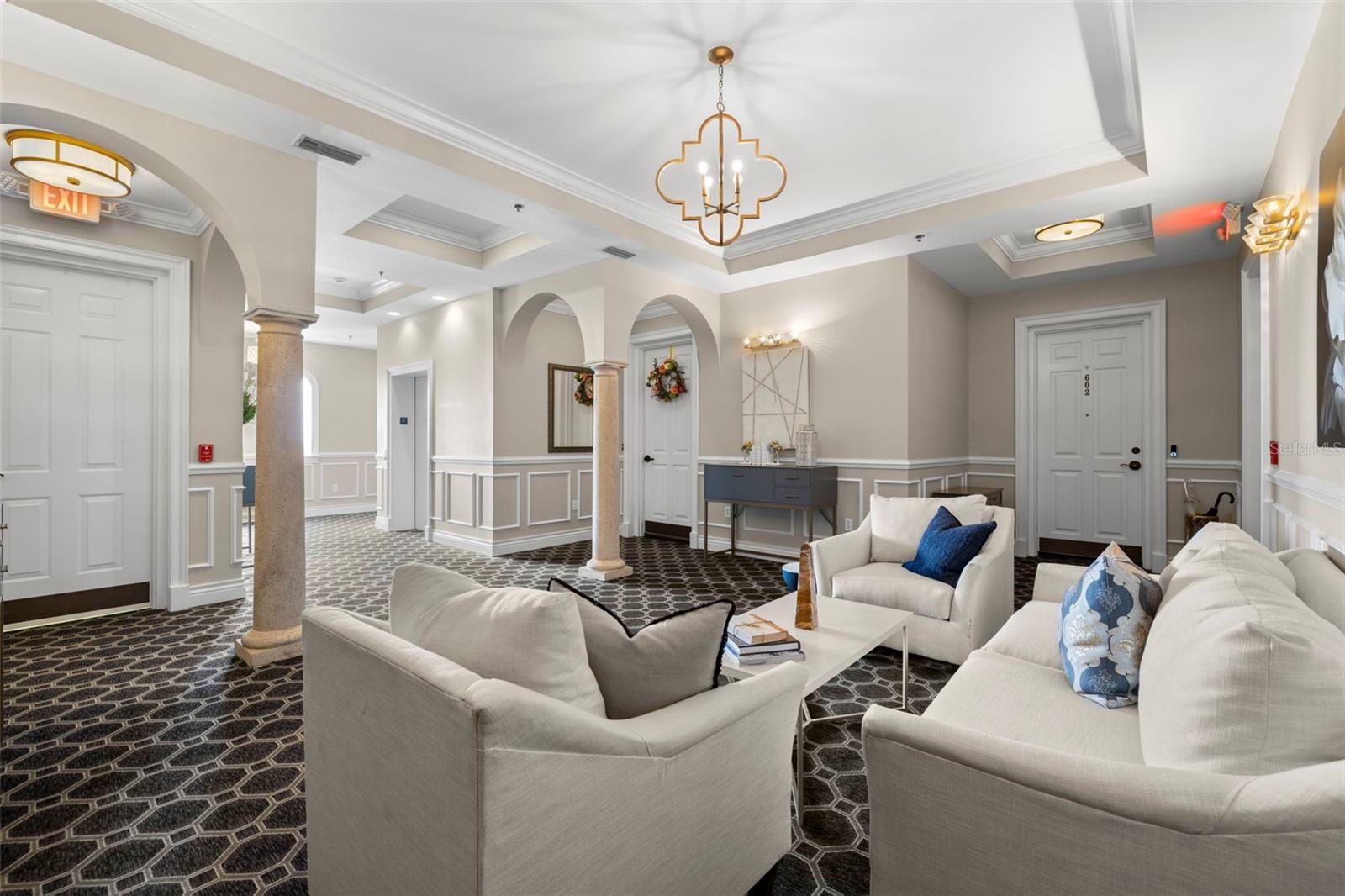 THE VALENCIA IN OLD HYDE PARK - Residential Lease